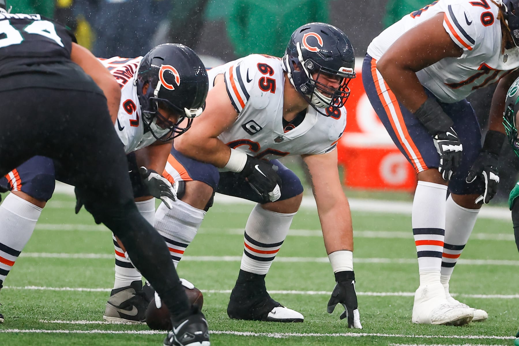 EAST RUTHERFORD, NJ - NOVEMBER 27:  Chicago Bears center Cody Whitehair (65) during the National Football League game between the New York Jets and the Chicago Bears on November 27, 2022 at MetLife Stadium in East Rutherford, New Jersey.   (Photo by Rich Graessle/Icon Sportswire via Getty Images)