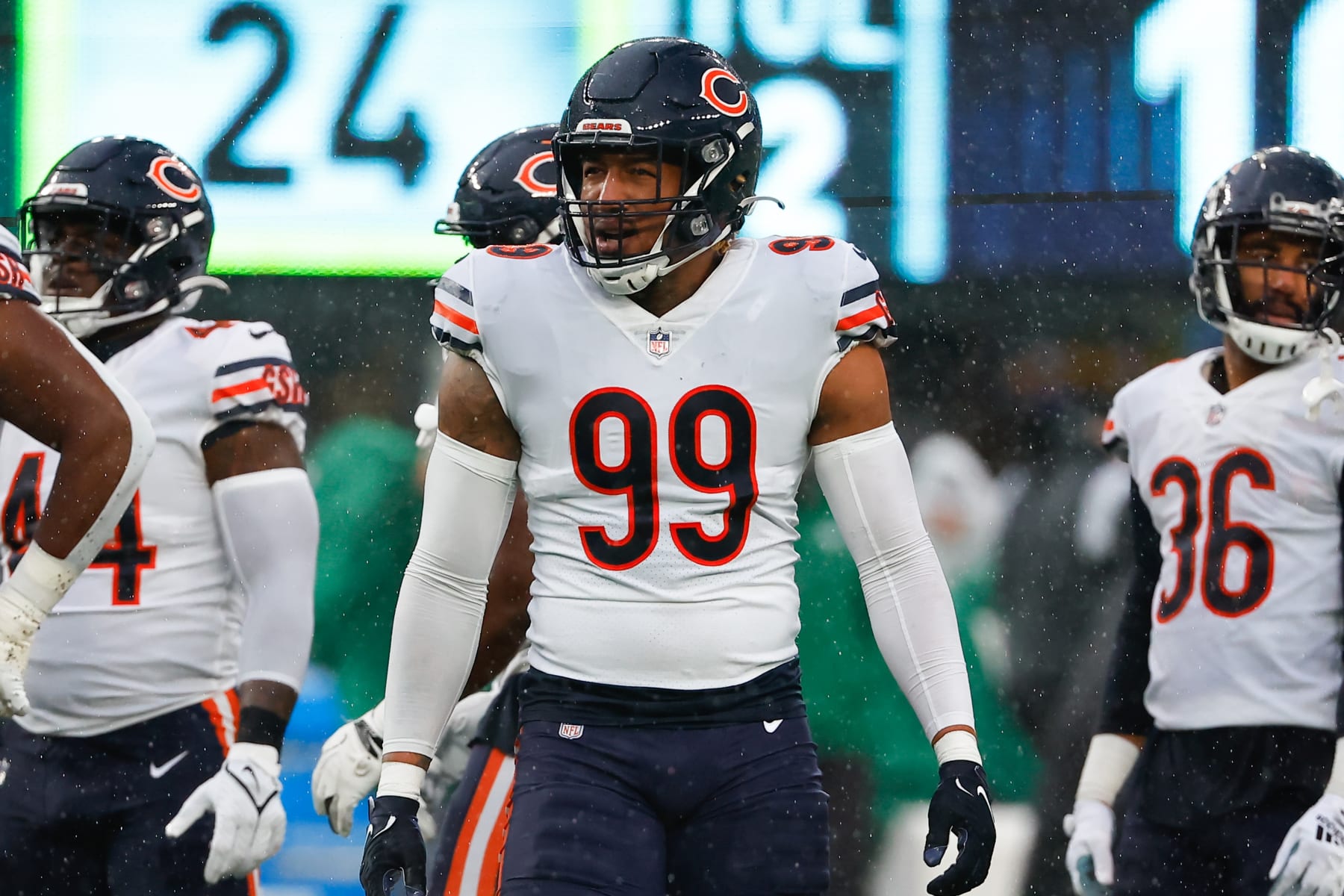 EAST RUTHERFORD, NJ - NOVEMBER 27:  Chicago Bears linebacker Trevis Gipson (99) during the National Football League game between the New York Jets and the Chicago Bears on November 27, 2022 at MetLife Stadium in East Rutherford, New Jersey.   (Photo by Rich Graessle/Icon Sportswire via Getty Images)