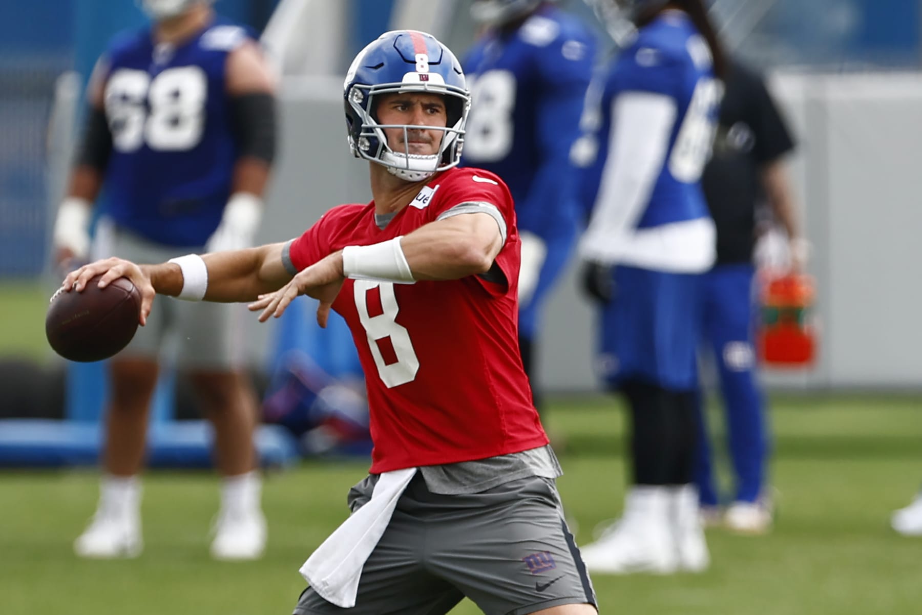 EAST RUTHERFORD, NEW JERSEY - JUNE 14: Quarterback Daniel Jones #8 of the New York Giants attempts a pass during the team's mini camp at Quest Training Center on June 14, 2023 in East Rutherford, New Jersey. (Photo by Rich Schultz/Getty Images)