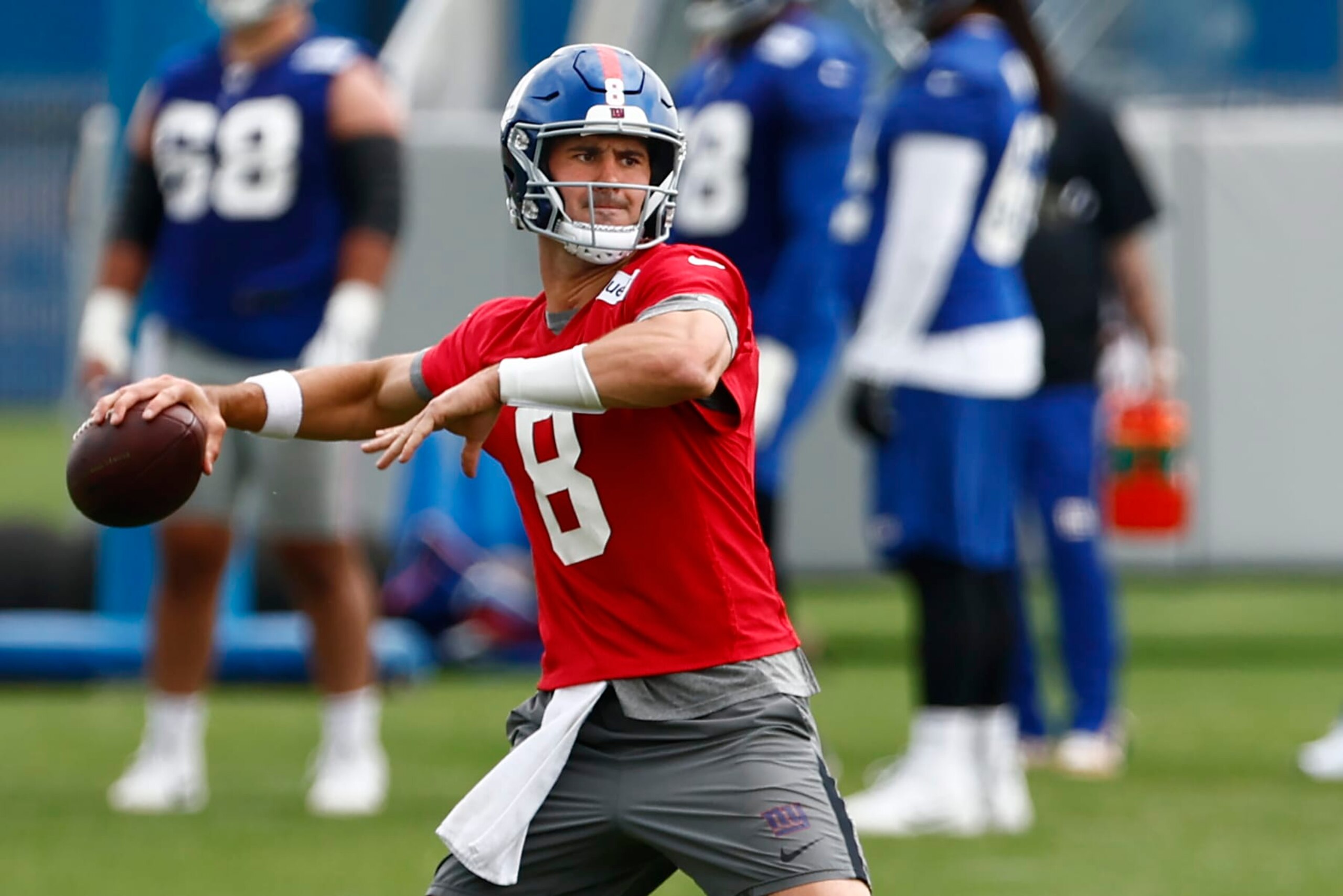 EAST RUTHERFORD, NEW JERSEY - JUNE 14: Quarterback Daniel Jones #8 of the New York Giants attempts a pass during the team's mini camp at Quest Training Center on June 14, 2023 in East Rutherford, New Jersey. (Photo by Rich Schultz/Getty Images)