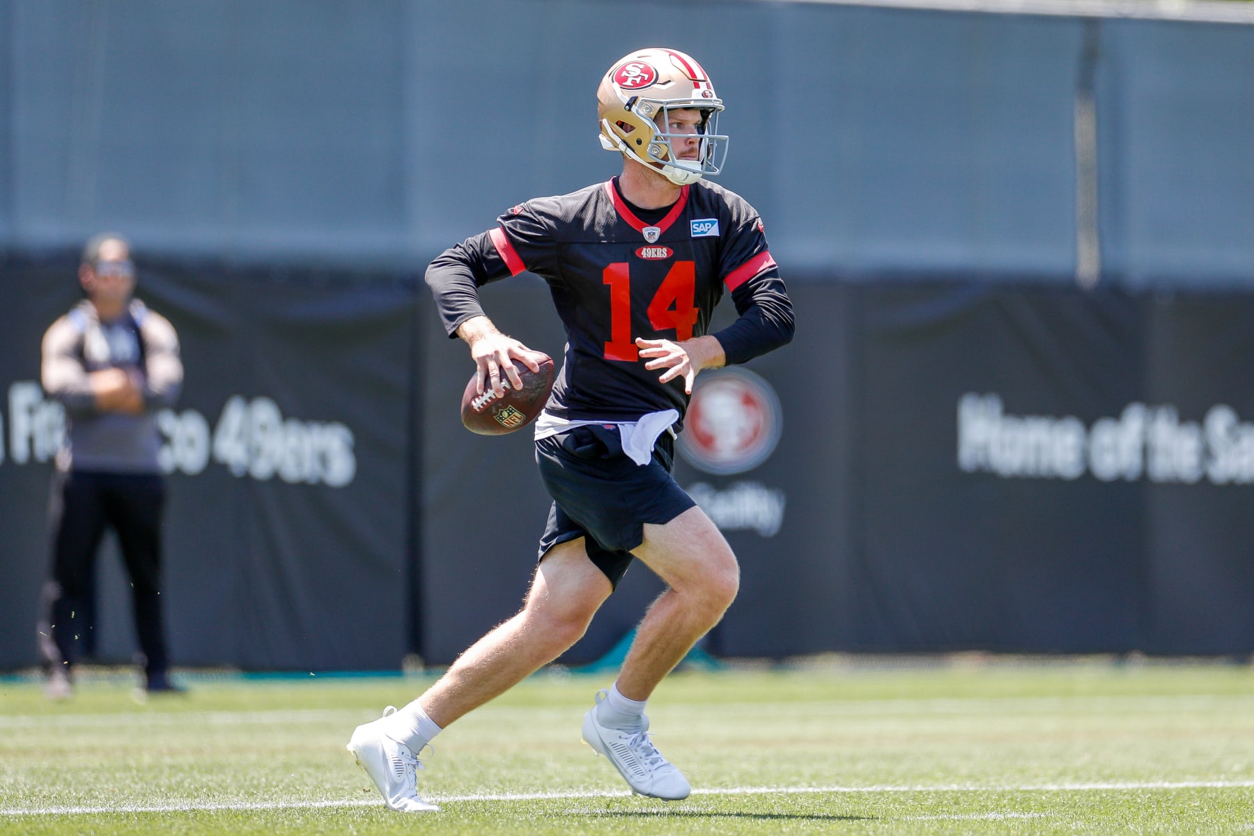SANTA CLARA, CA - MAY 31: San Francisco 49ers quarterback Sam Darnold (14) looks to throw during a drill in the team's OTA practice on May 31, 2023, at the SAP Performance Facility in Santa Clara, CA. (Photo by Brandon Sloter/Icon Sportswire via Getty Images)