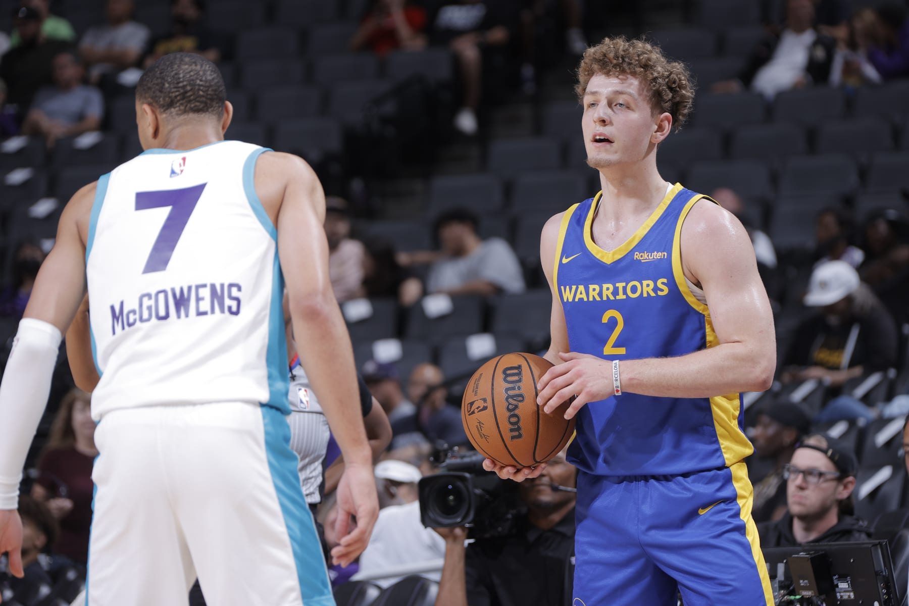 SACRAMENTO, CA - JULY 5: Brandin Podziemski #2 of the Golden State Warriors looks to pass the ball during the game against the Charlotte Hornets on July 5, 2023 at Golden 1 Center in Sacramento, California. NOTE TO USER: User expressly acknowledges and agrees that, by downloading and or using this Photograph, user is consenting to the terms and conditions of the Getty Images License Agreement. Mandatory Copyright Notice: Copyright 2023 NBAE (Photo by Rocky Widner/NBAE via Getty Images)