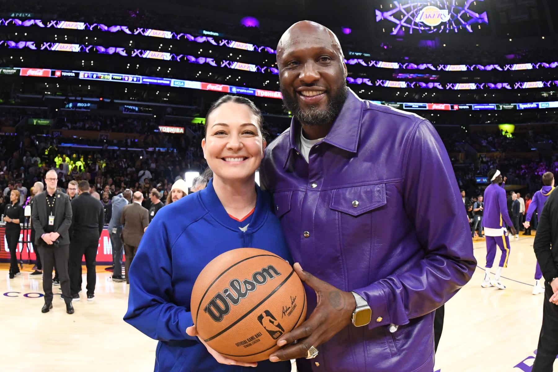 LOS ANGELES, CA - APRIL 22: Lamar Odom smiles before the game between the Memphis Grizzlies and the Los Angeles Lakers during Round 1 Game 3 of the 2023 NBA Playoffs on APRIL 22, 2023 at Crypto.Com Arena in Los Angeles, California. NOTE TO USER: User expressly acknowledges and agrees that, by downloading and/or using this Photograph, user is consenting to the terms and conditions of the Getty Images License Agreement. Mandatory Copyright Notice: Copyright 2023 NBAE (Photo by Andrew D. Bernstein/NBAE via Getty Images)