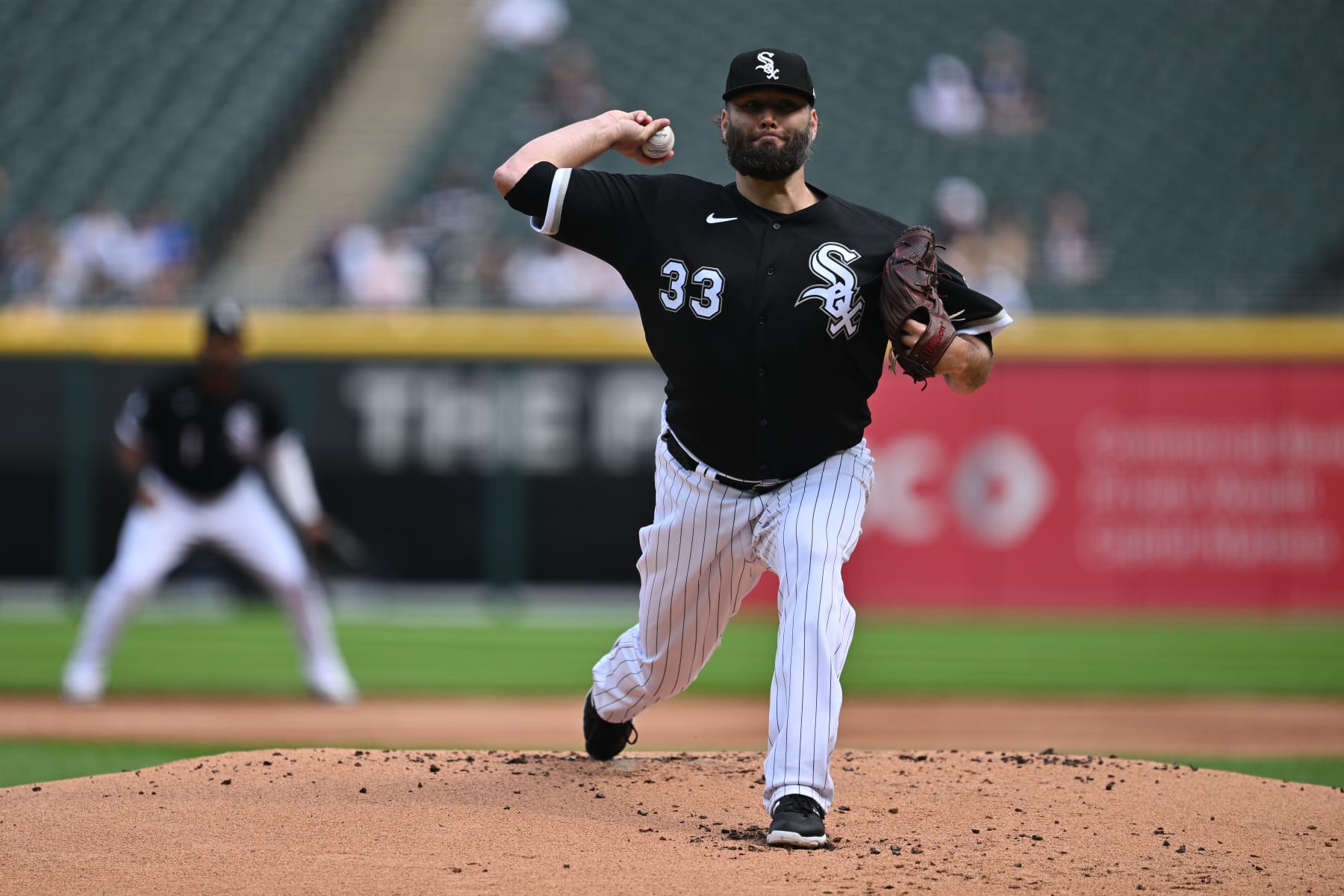 CHICAGO, IL - JULY 06:  Lance Lynn #33 of the Chicago White Sox pitches in the first inning against the Toronto Blue Jays at Guaranteed Rate Field on July 6, 2023 in Chicago, Illinois.  (Photo by Jamie Sabau/Getty Images)