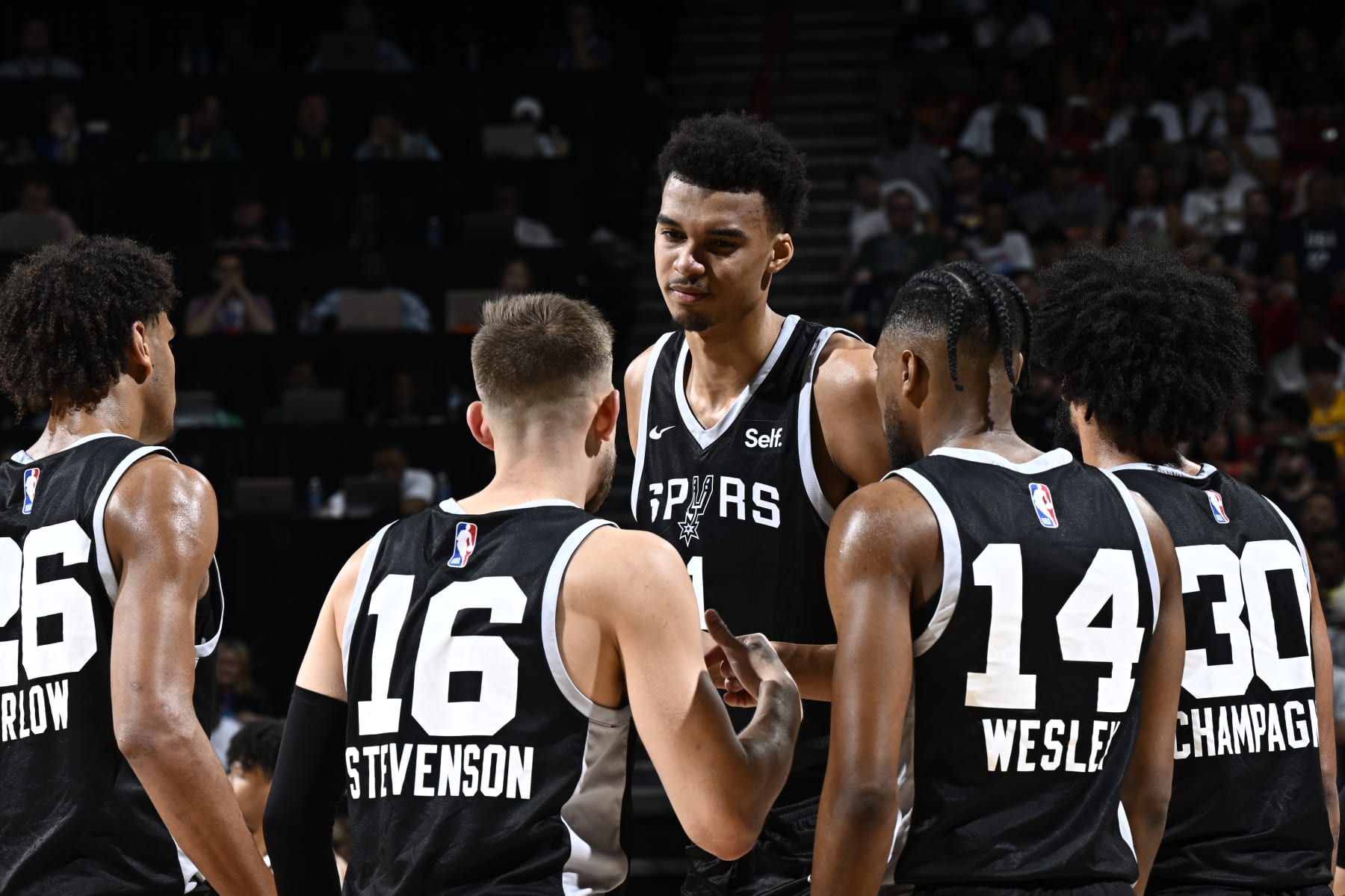 LAS VEGAS, NV - JULY 9: San Antonio Spurs huddle up during the 2023 NBA Las Vegas Summer League on July 9, 2023 at the Thomas & Mack Center in Las Vegas, Nevada. NOTE TO USER: User expressly acknowledges and agrees that, by downloading and or using this photograph, User is consenting to the terms and conditions of the Getty Images License Agreement. Mandatory Copyright Notice: Copyright 2023 NBAE (Photo by David Dow/NBAE via Getty Images)