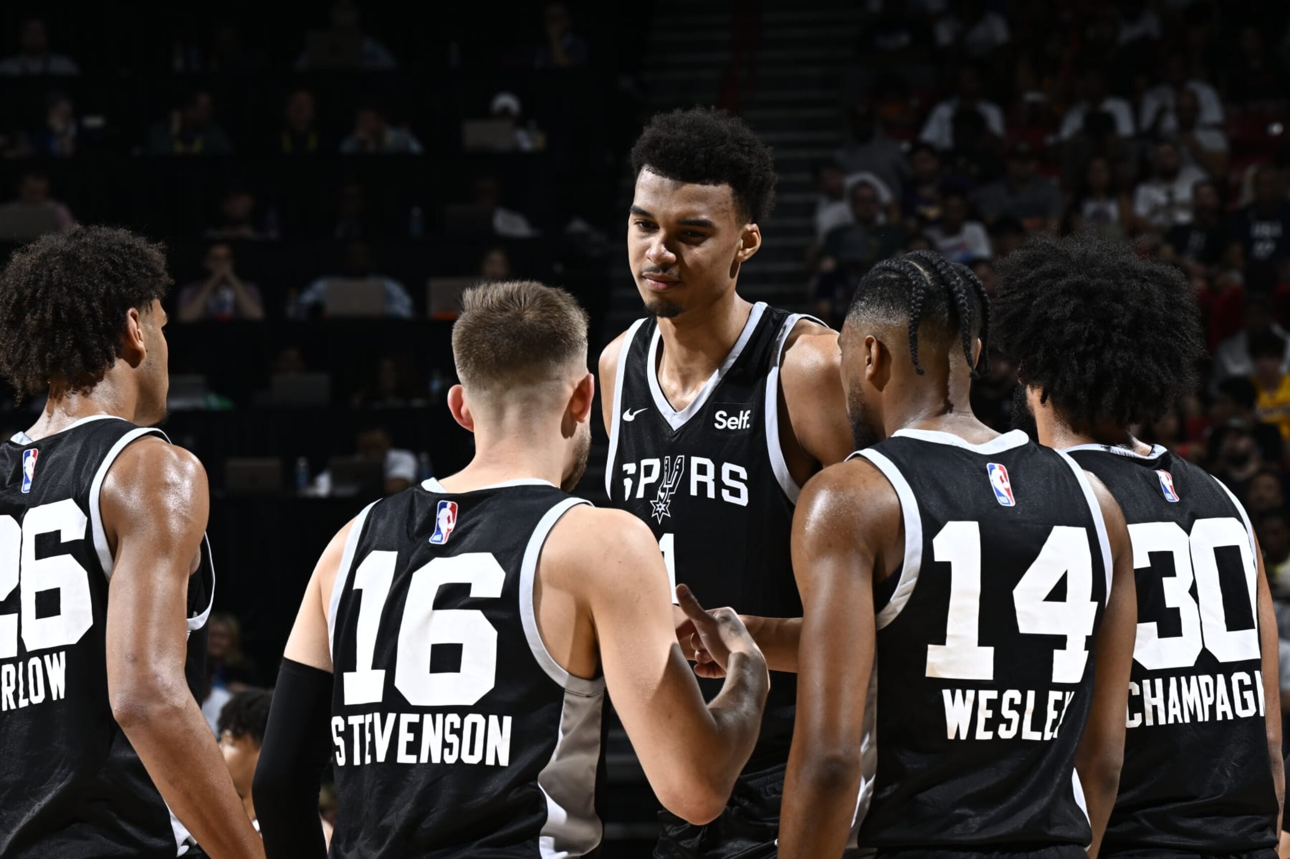 LAS VEGAS, NV - JULY 9: San Antonio Spurs huddle up during the 2023 NBA Las Vegas Summer League on July 9, 2023 at the Thomas & Mack Center in Las Vegas, Nevada. NOTE TO USER: User expressly acknowledges and agrees that, by downloading and or using this photograph, User is consenting to the terms and conditions of the Getty Images License Agreement. Mandatory Copyright Notice: Copyright 2023 NBAE (Photo by David Dow/NBAE via Getty Images)
