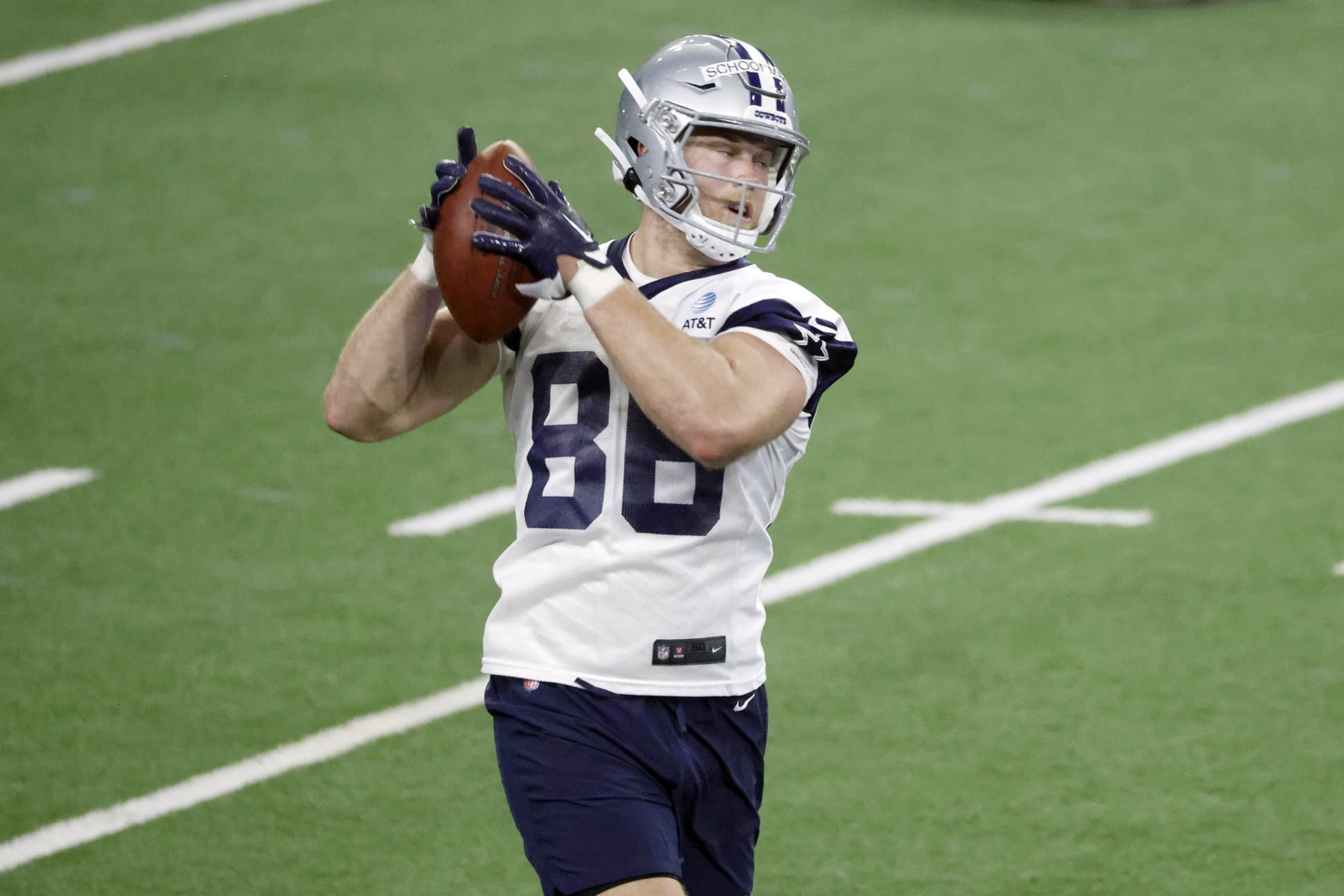 Dallas Cowboys tight end Luke Schoonmaker