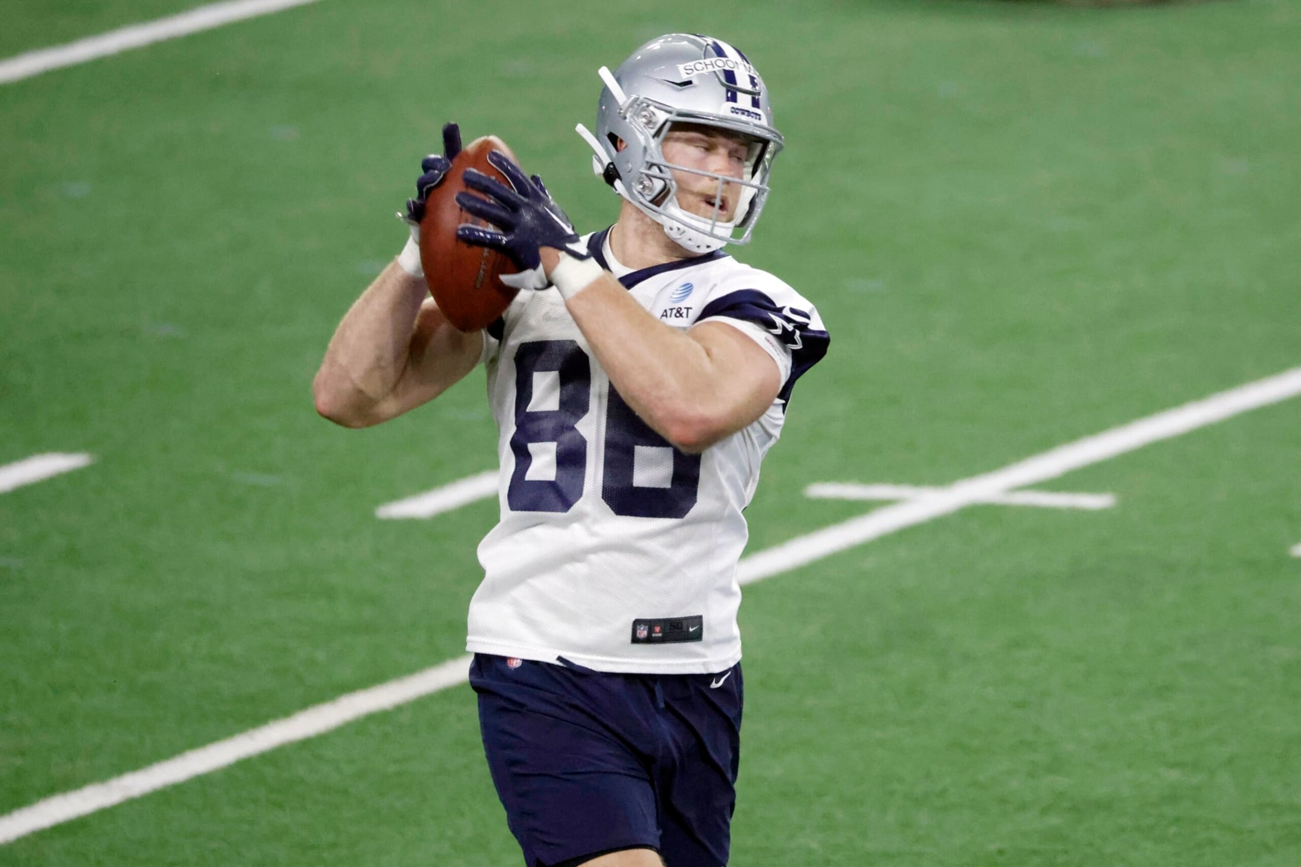 Dallas Cowboys tight end Luke Schoonmaker