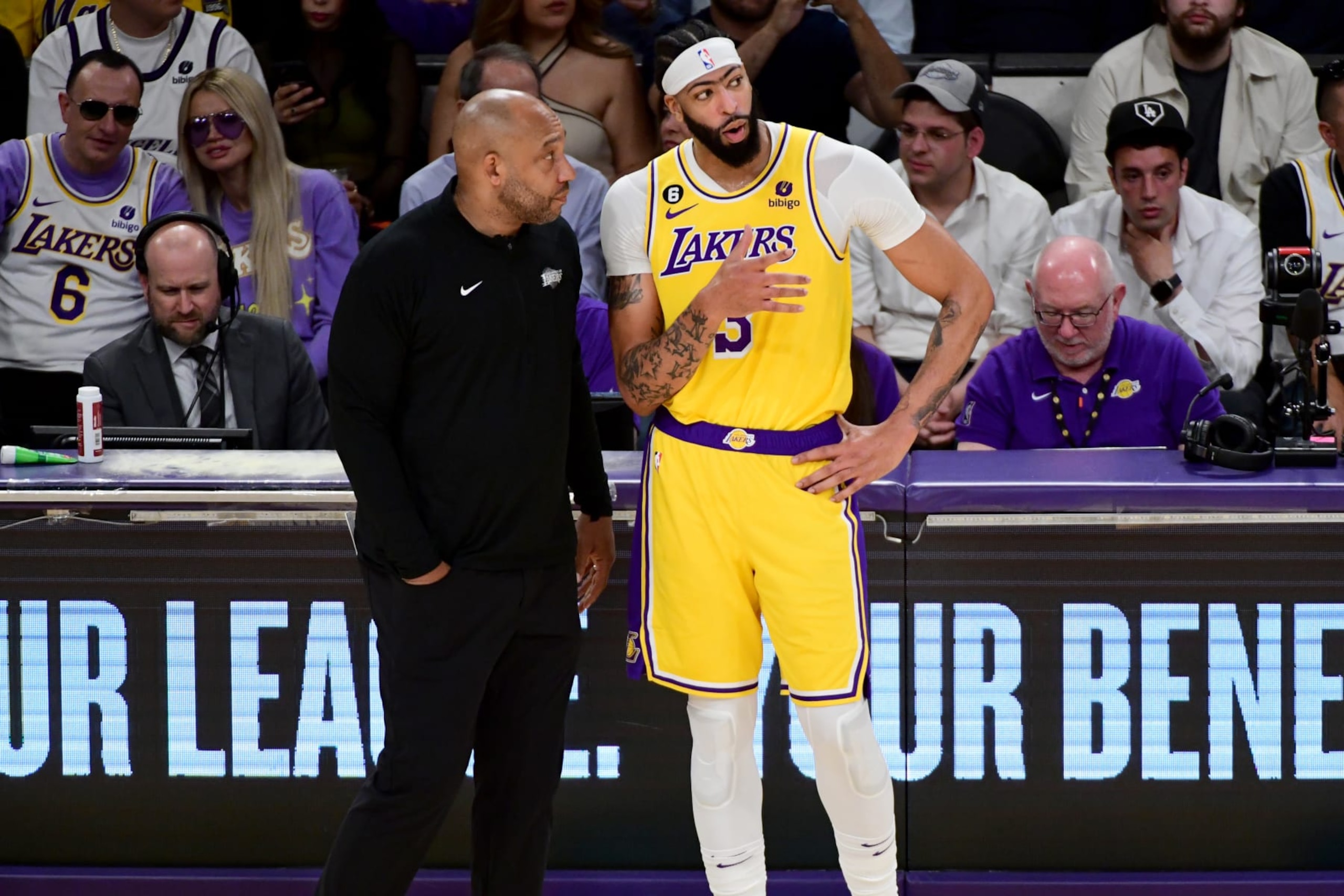 LOS ANGELES, CA - MAY 22: Head Coach Darvin Ham of the Los Angeles Lakers talks with Anthony Davis #3 of the Los Angeles Lakers during Game 4 of the 2023 NBA Playoffs Western Conference Finals on May 22, 2023 at Crypto.Com Arena in Los Angeles, California. NOTE TO USER: User expressly acknowledges and agrees that, by downloading and/or using this Photograph, user is consenting to the terms and conditions of the Getty Images License Agreement. Mandatory Copyright Notice: Copyright 2023 NBAE (Photo by Adam Pantozzi/NBAE via Getty Images) LOS ANGELES, CA - MAY 22: Head Coach Darvin Ham of the Los Angeles Lakers talks with Anthony Davis #3 of the Los Angeles Lakers during Game 4 of the 2023 NBA Playoffs Western Conference Finals on May 22, 2023 at Crypto.Com Arena in Los Angeles, California. NOTE TO USER: User expressly acknowledges and agrees that, by downloading and/or using this Photograph, user is consenting to the terms and conditions of the Getty Images License Agreement. Mandatory Copyright Notice: Copyright 2023 NBAE (Photo by Adam Pantozzi/NBAE via Getty Images)