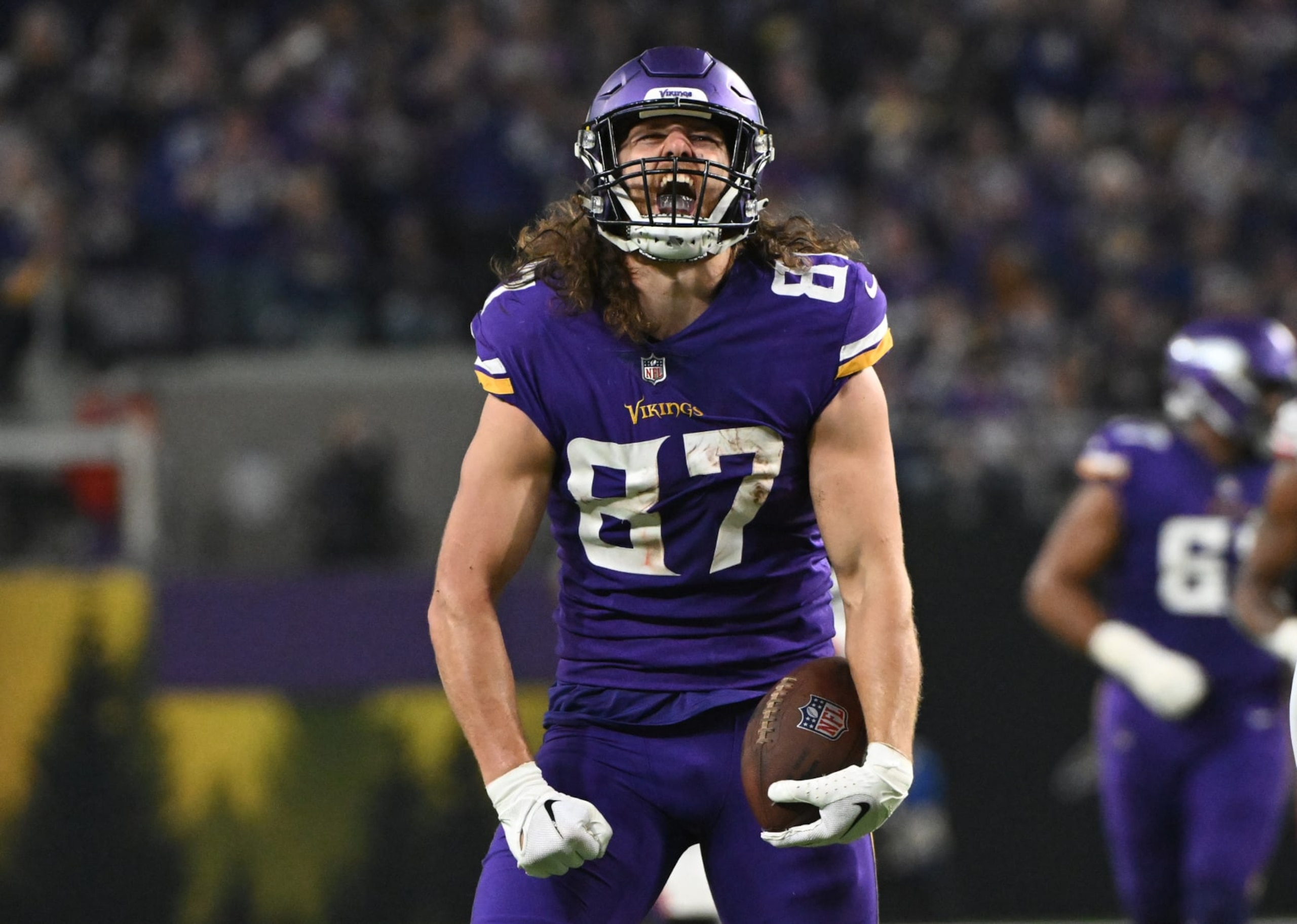 MINNEAPOLIS, MINNESOTA - JANUARY 15: T.J. Hockenson #87 of the Minnesota Vikings reacts after a reception during the second quarter against the New York Giants in the NFC Wild Card playoff game at U.S. Bank Stadium on January 15, 2023 in Minneapolis, Minnesota. (Photo by Stephen Maturen/Getty Images)