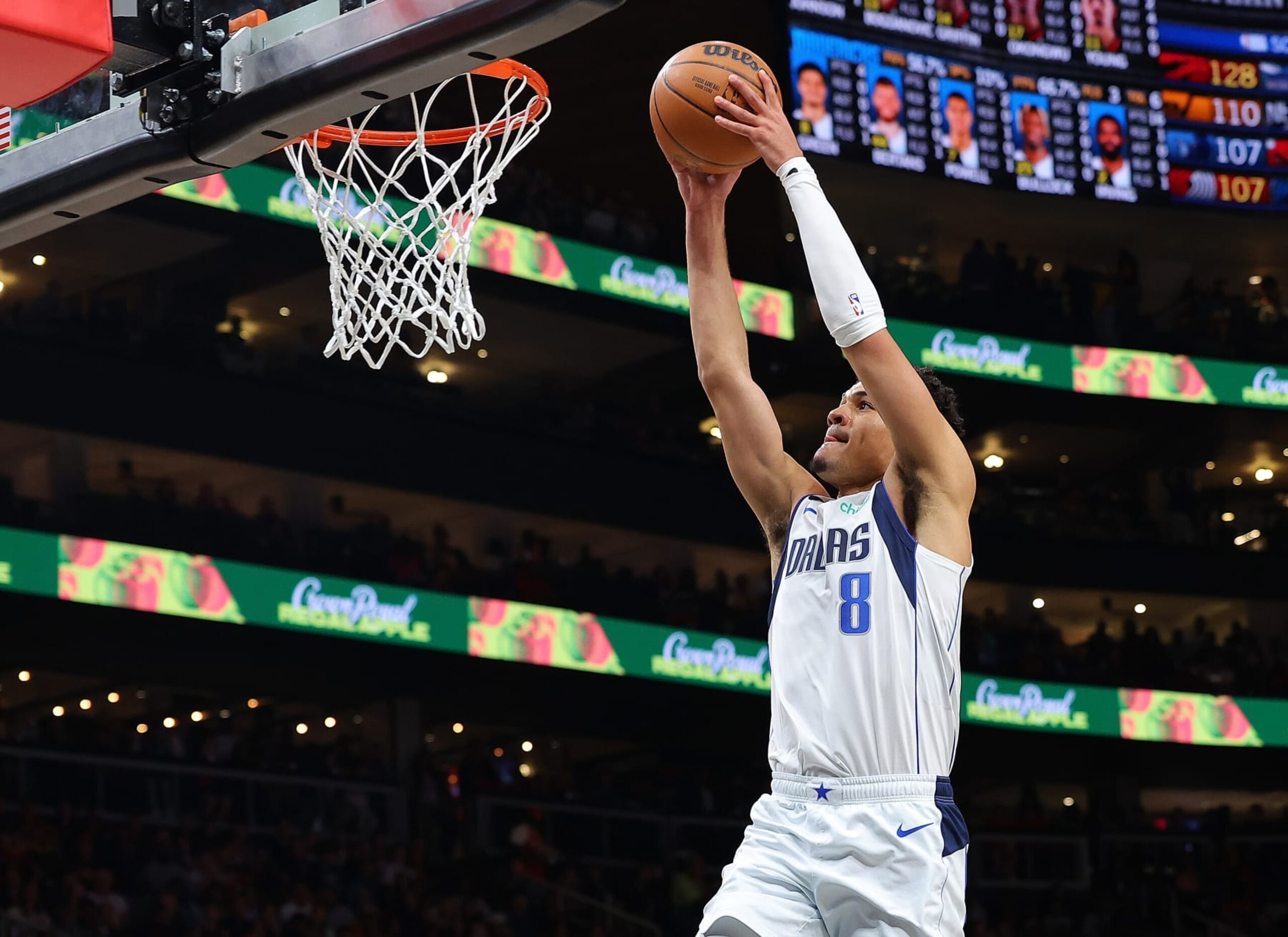 ATLANTA, GEORGIA - APRIL 02: Josh Green #8 of the Dallas Mavericks dunks against the Atlanta Hawks during the second quarter at State Farm Arena on April 02, 2023 in Atlanta, Georgia. NOTE TO USER: User expressly acknowledges and agrees that, by downloading and or using this photograph, User is consenting to the terms and conditions of the Getty Images License Agreement. (Photo by Kevin C. Cox/Getty Images) ATLANTA, GEORGIA - APRIL 02: Josh Green #8 of the Dallas Mavericks dunks against the Atlanta Hawks during the second quarter at State Farm Arena on April 02, 2023 in Atlanta, Georgia. NOTE TO USER: User expressly acknowledges and agrees that, by downloading and or using this photograph, User is consenting to the terms and conditions of the Getty Images License Agreement. (Photo by Kevin C. Cox/Getty Images)