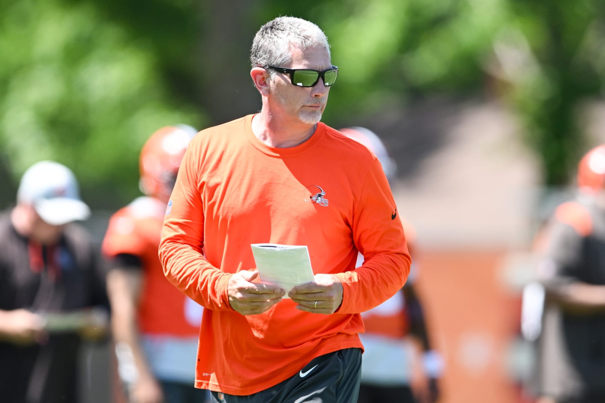 BEREA, OHIO - MAY 31: Defensive coordinator Jim Schwartz of the Cleveland Browns watches a drill during the Cleveland Browns OTAs at CrossCountry Mortgage Campus on May 31, 2023 in Berea, Ohio. (Photo by Nick Cammett/Diamond Images via Getty Images)