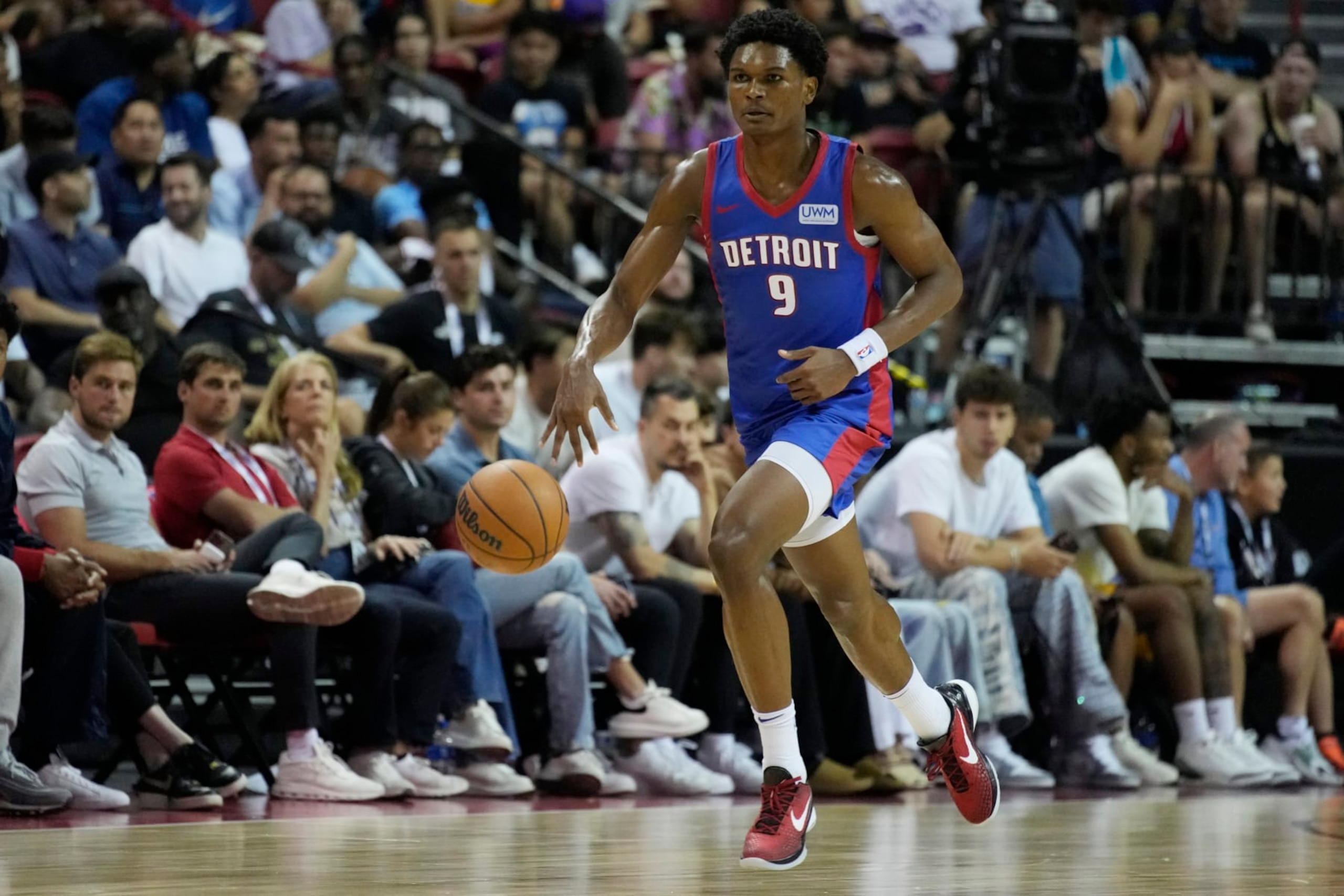 Detroit Pistons' Ausar Thompson drives up the court against the Houston Rockets during the second half of an NBA summer league basketball game Sunday, July 9, 2023, in Las Vegas. (AP Photo/John Locher)