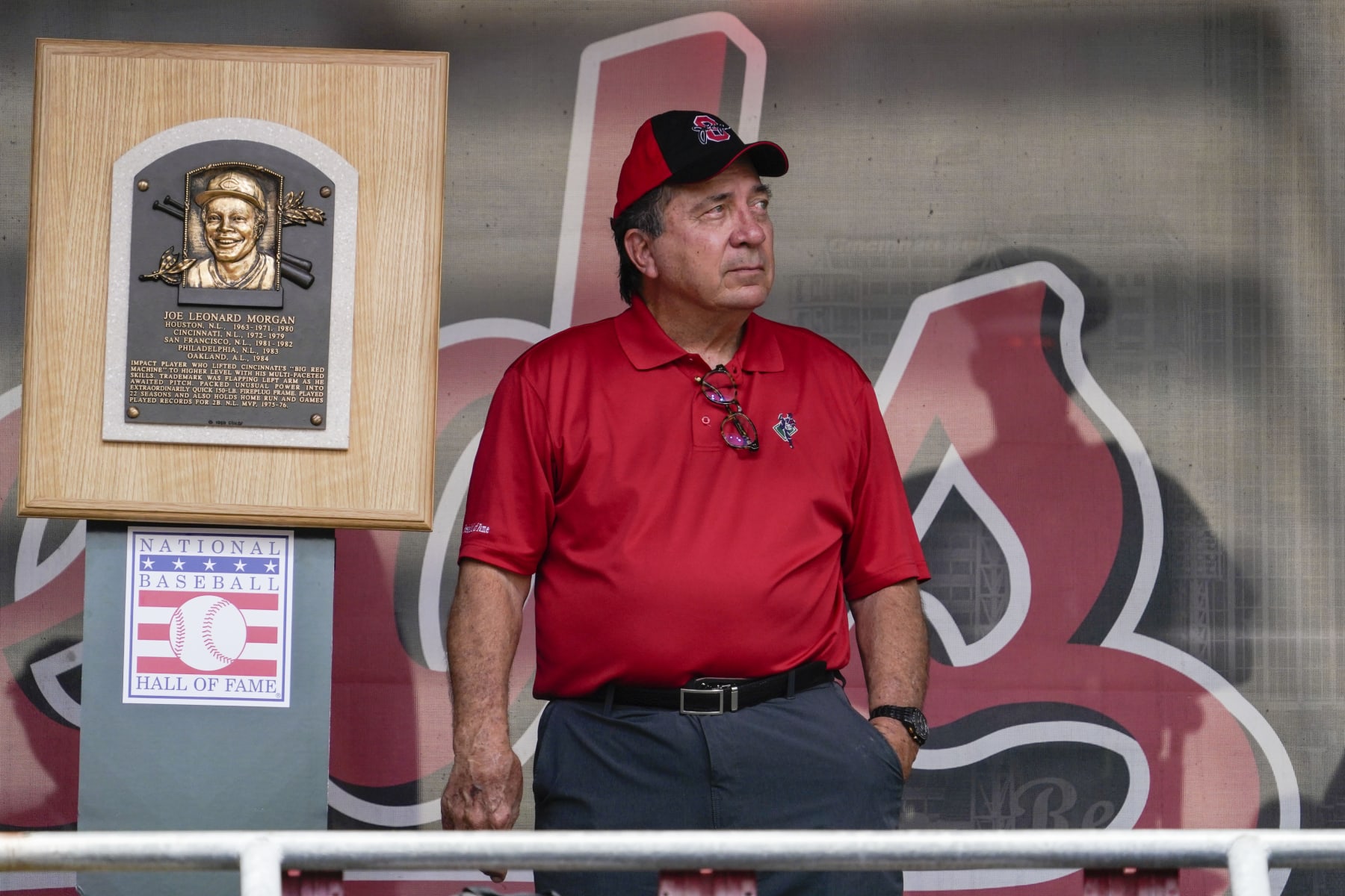 Former Cincinnati Red Johnny Bench attends a baseball game between the Pittsburgh Pirates and Cincinnati Reds in Cincinnati, Sunday, Aug. 8, 2021. (AP Photo/Jeff Dean)