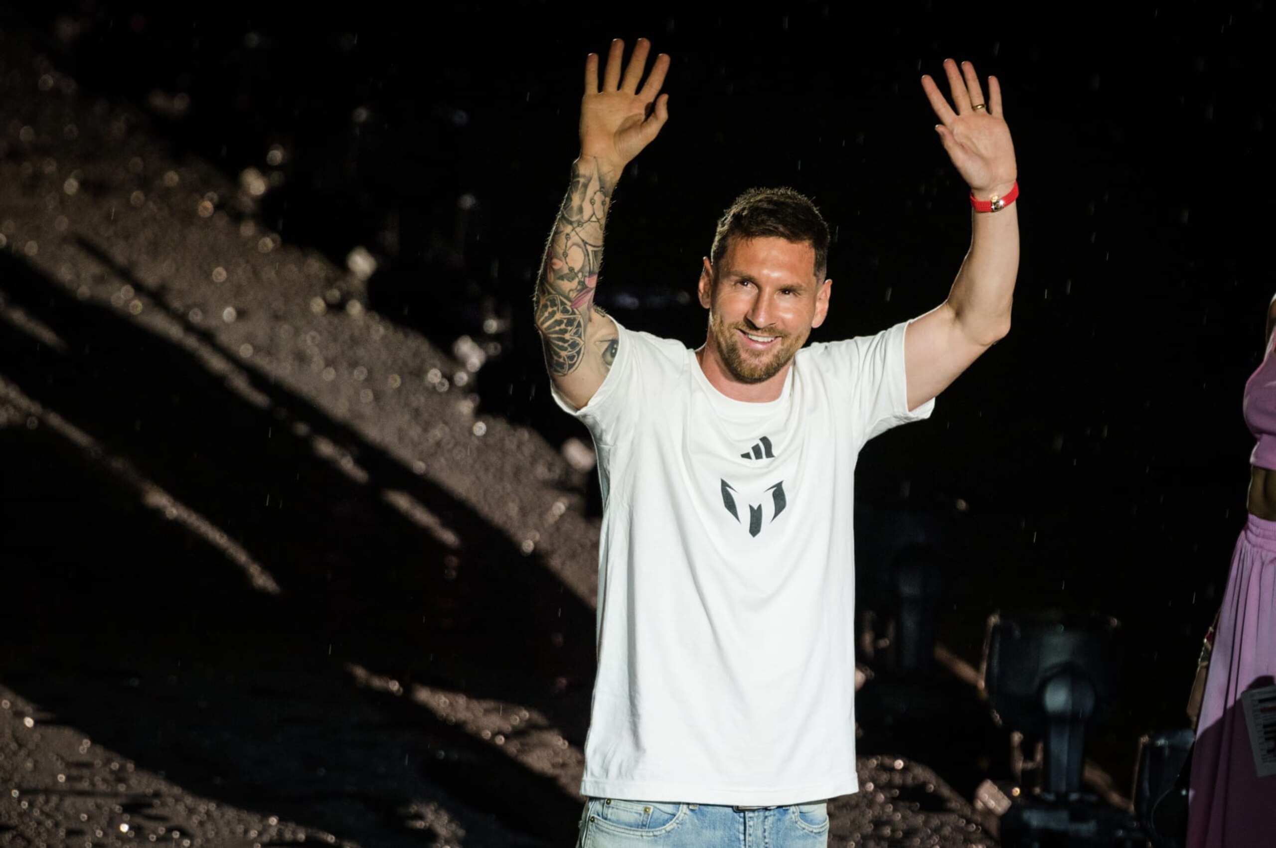 FORT LAUDERDALE, FLORIDA, UNITED STATES - JULY 16: Argentine superstar Lionel Messi greets fans during the his presentation as the newest player for Inter Miami at DRV PNK Stadium in Fort Lauderdale, Florida, United States on July 16, 2023. US club Inter Miami has signed Argentine superstar Lionel Messi, the Major League Soccer (MLS) side announced on Saturday. (Photo by Arturo Jimenez/Anadolu Agency via Getty Images)