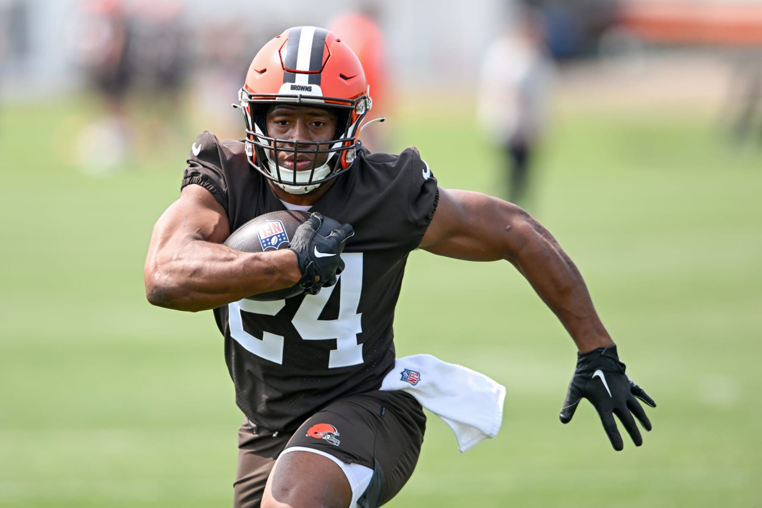 BEREA, OHIO - JUNE 07: Nick Chubb #24 of the Cleveland Browns runs a drill during the Cleveland Browns mandatory veteran minicamp at CrossCountry Mortgage Campus on June 7, 2023 in Berea, Ohio. (Photo by Nick Cammett/Getty Images)