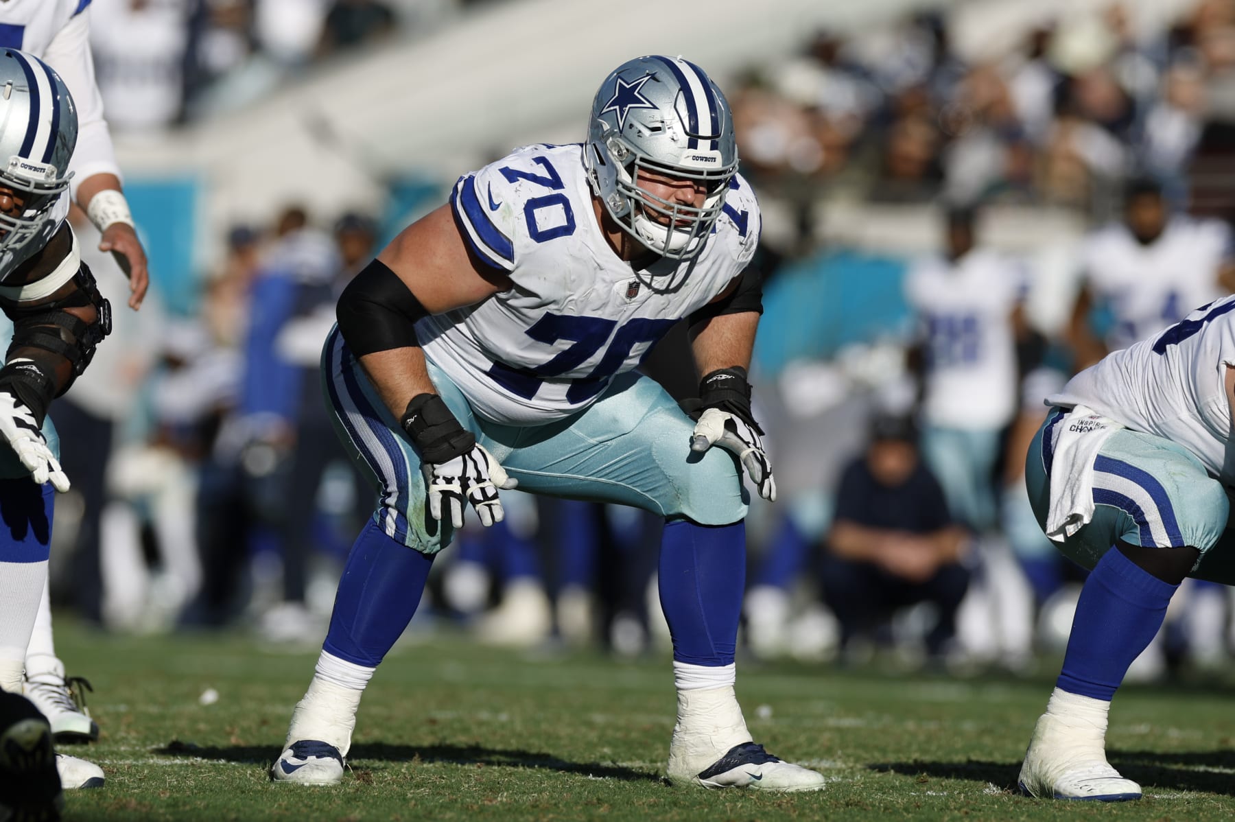 JACKSONVILLE, FL - DECEMBER 18: Dallas Cowboys guard Zack Martin (70) lines up for a play during the game between the Dallas Cowboys and the Jacksonville Jaguars on December 18, 2022 at tIAA Bank Field in Jacksonville, Fl. (Photo by David Rosenblum/Icon Sportswire via Getty Images)