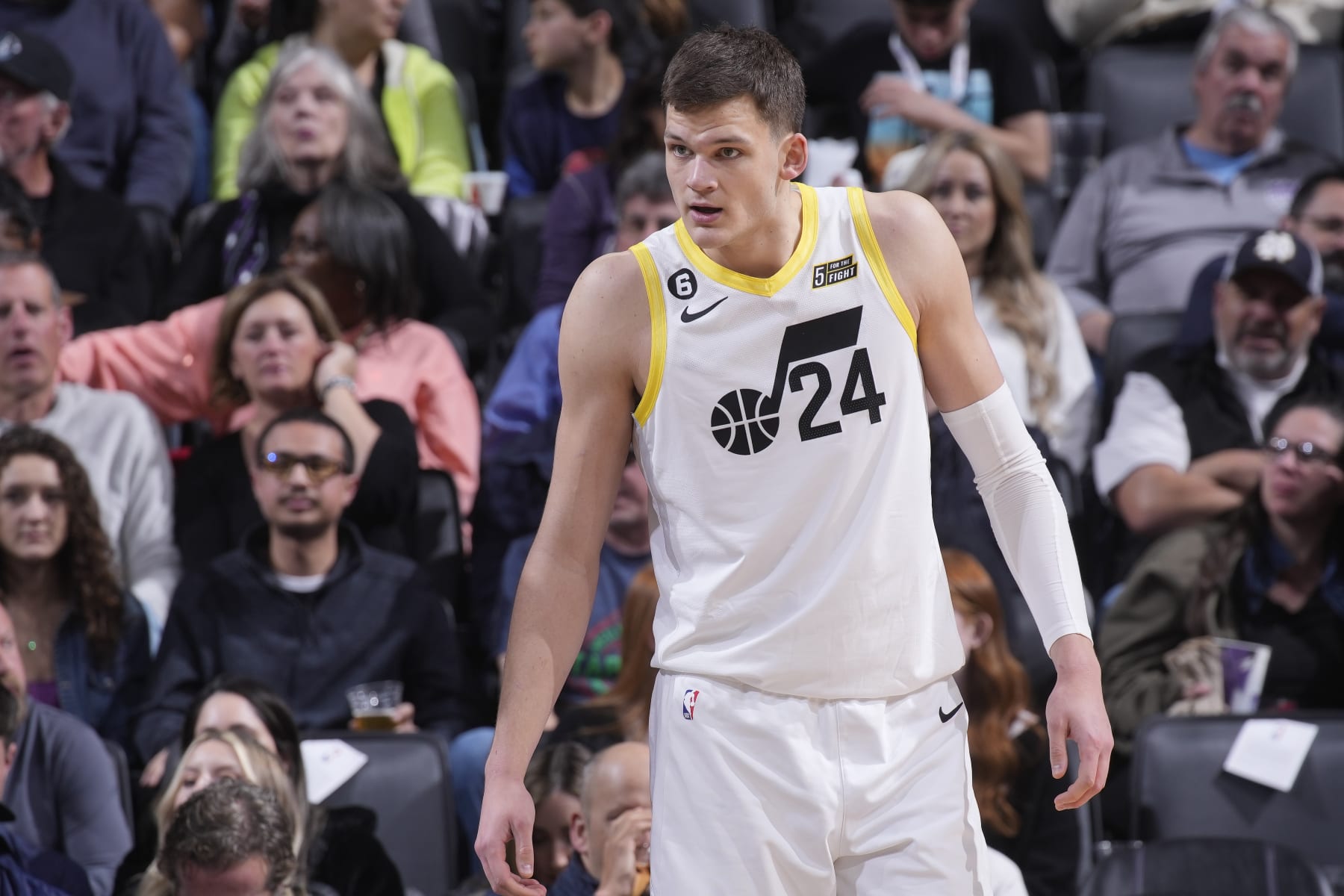 SACRAMENTO, CA - MARCH 25: Walker Kessler #24 of the Utah Jazz looks on during the game against the Sacramento Kings on March 25, 2023 at Golden 1 Center in Sacramento, California. NOTE TO USER: User expressly acknowledges and agrees that, by downloading and or using this photograph, User is consenting to the terms and conditions of the Getty Images Agreement. Mandatory Copyright Notice: Copyright 2023 NBAE (Photo by Rocky Widner/NBAE via Getty Images)