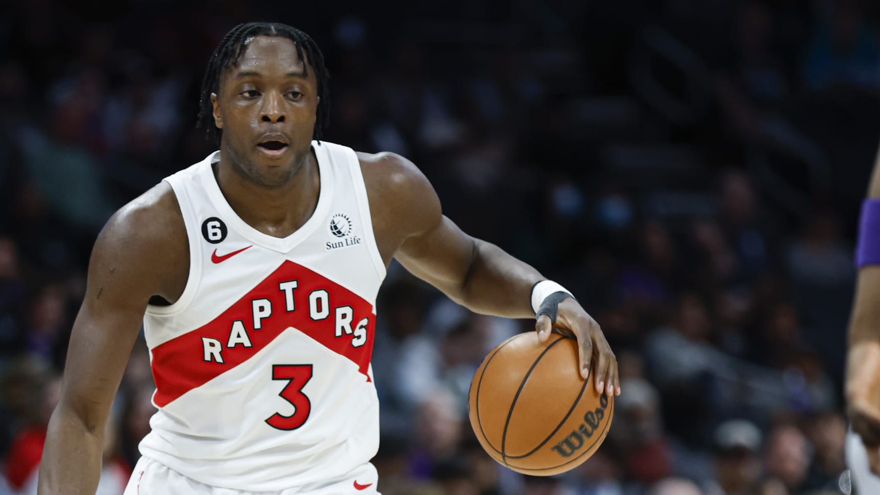 Toronto Raptors forward O.G. Anunoby runs the offense against the Charlotte Hornets during the second half of an NBA basketball game in Charlotte, N.C., Sunday, April 2, 2023. Toronto won 128-108. (AP Photo/Nell Redmond)