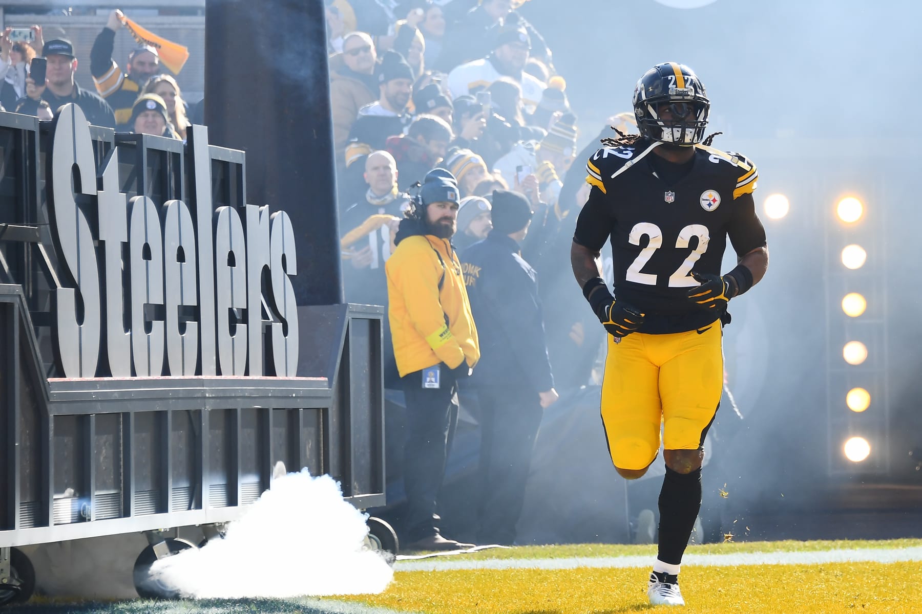 PITTSBURGH, PENNSYLVANIA - JANUARY 08: Najee Harris #22 of the Pittsburgh Steelers walks onto the field before the game against the Cleveland Browns at Acrisure Stadium on January 08, 2023 in Pittsburgh, Pennsylvania. (Photo by Joe Sargent/Getty Images)