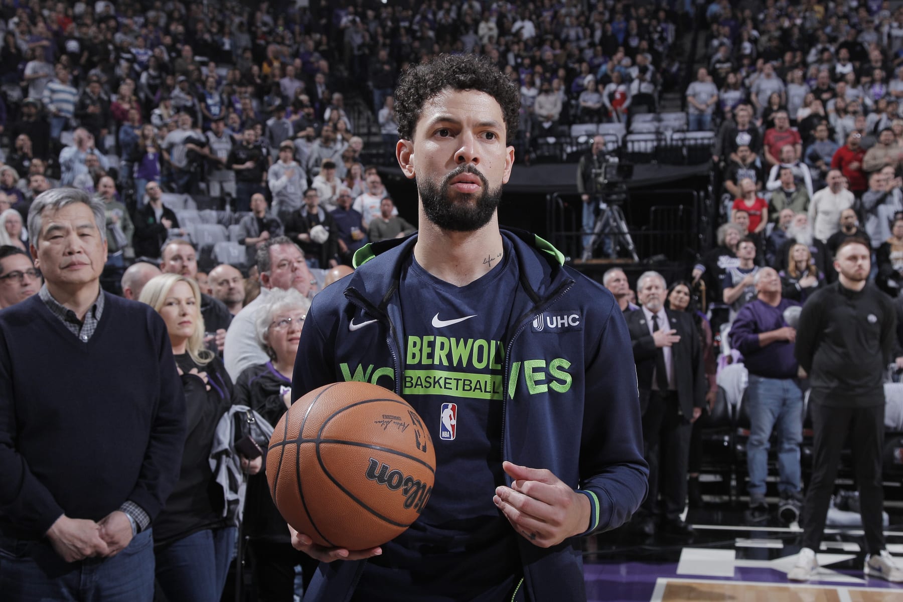 SACRAMENTO, CA - MARCH 27: Austin Rivers #25 of the Minnesota Timberwolves holds onto the basketball prior to the game against the Sacramento Kings on March 27, 2023 at Golden 1 Center in Sacramento, California. NOTE TO USER: User expressly acknowledges and agrees that, by downloading and or using this photograph, User is consenting to the terms and conditions of the Getty Images Agreement. Mandatory Copyright Notice: Copyright 2023 NBAE (Photo by Rocky Widner/NBAE via Getty Images) SACRAMENTO, CA - MARCH 27: Austin Rivers #25 of the Minnesota Timberwolves holds onto the basketball prior to the game against the Sacramento Kings on March 27, 2023 at Golden 1 Center in Sacramento, California. NOTE TO USER: User expressly acknowledges and agrees that, by downloading and or using this photograph, User is consenting to the terms and conditions of the Getty Images Agreement. Mandatory Copyright Notice: Copyright 2023 NBAE (Photo by Rocky Widner/NBAE via Getty Images)