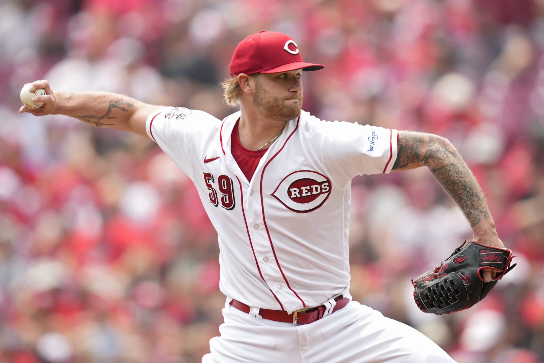 Cincinnati RHP Ben Lively