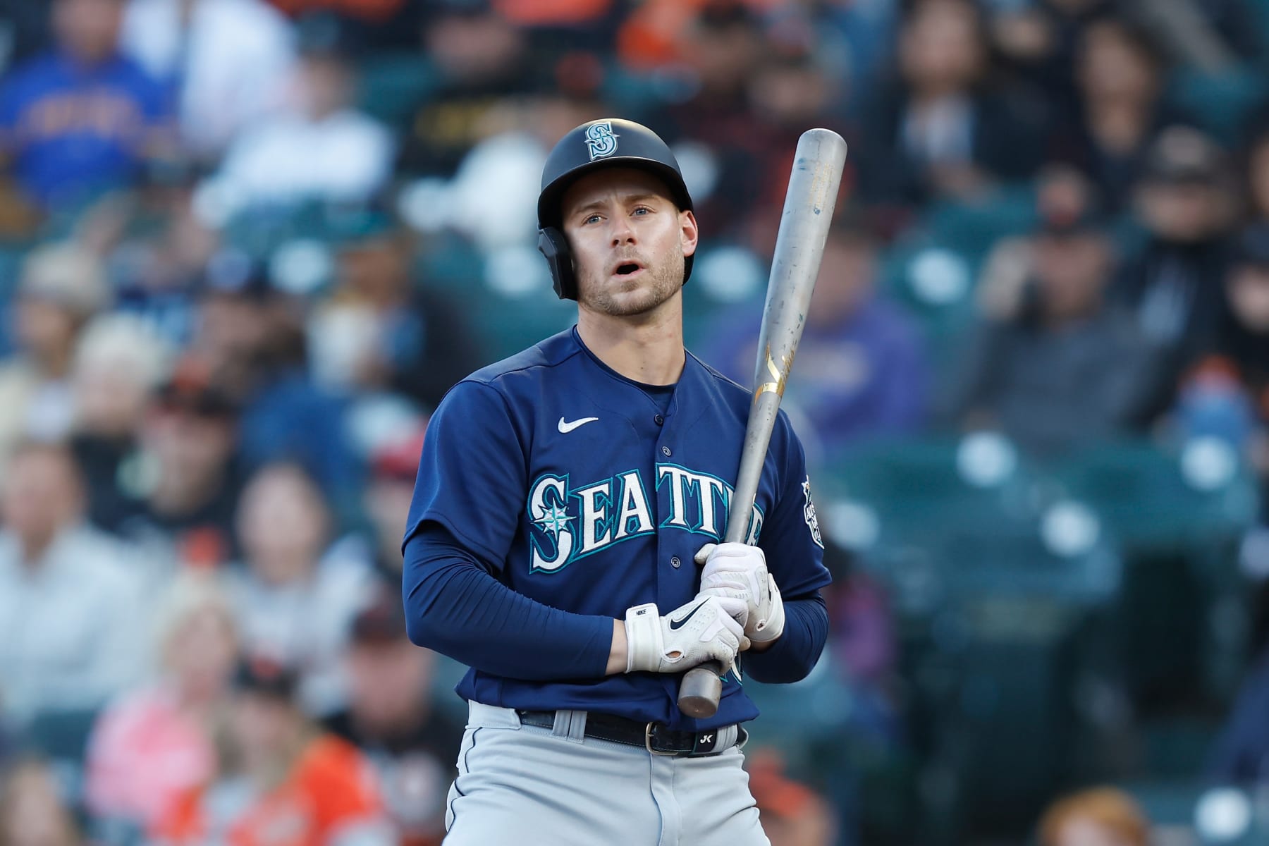 SAN FRANCISCO, CALIFORNIA - JULY 03: Jarred Kelenic #10 of the Seattle Mariners at bat against the San Francisco Giants at Oracle Park on July 03, 2023 in San Francisco, California. (Photo by Lachlan Cunningham/Getty Images)