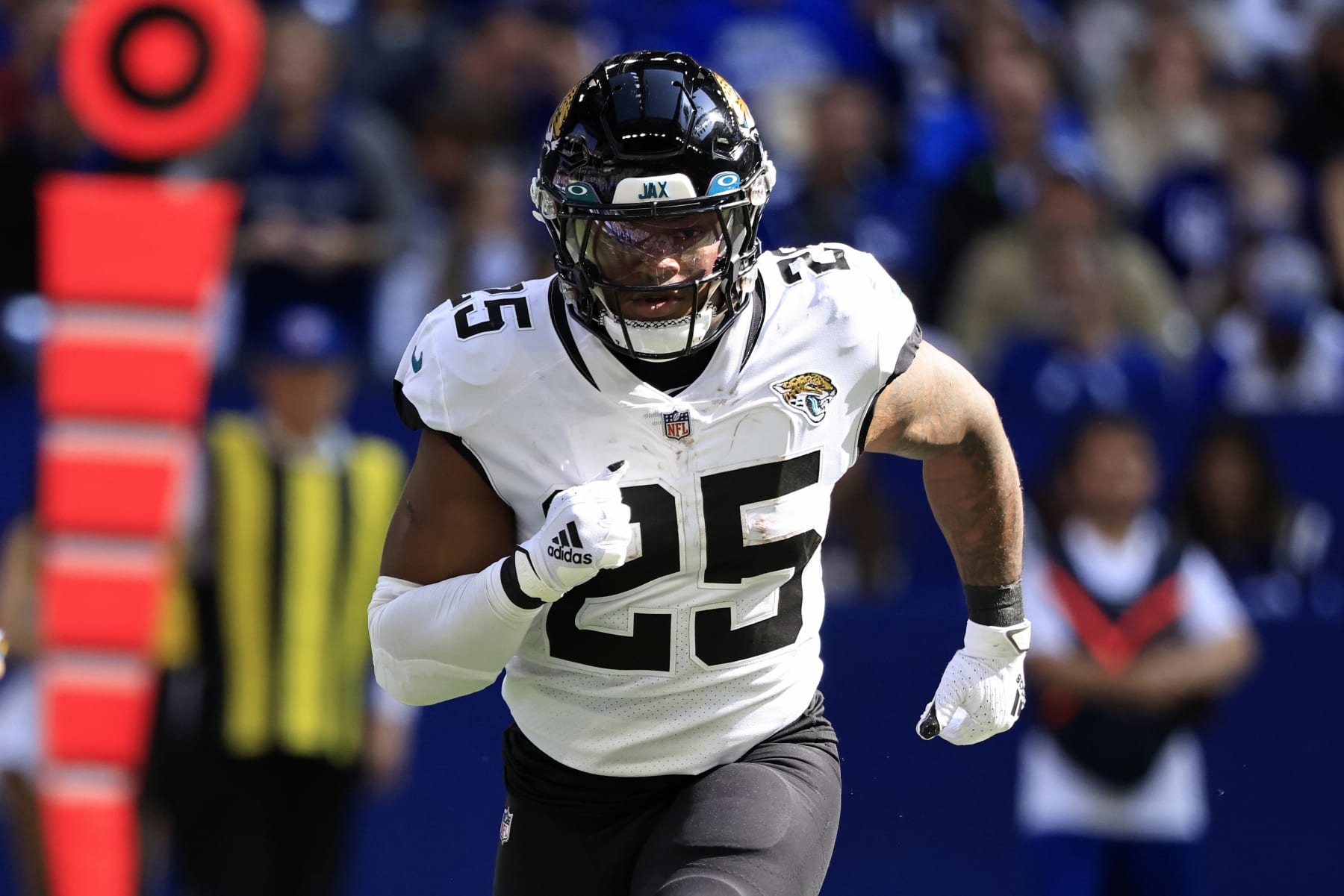 INDIANAPOLIS, INDIANA - OCTOBER 16: James Robinson #25 of the Jacksonville Jaguars on the field in the game against the Indianapolis Colts at Lucas Oil Stadium on October 16, 2022 in Indianapolis, Indiana. (Photo by Justin Casterline/Getty Images)