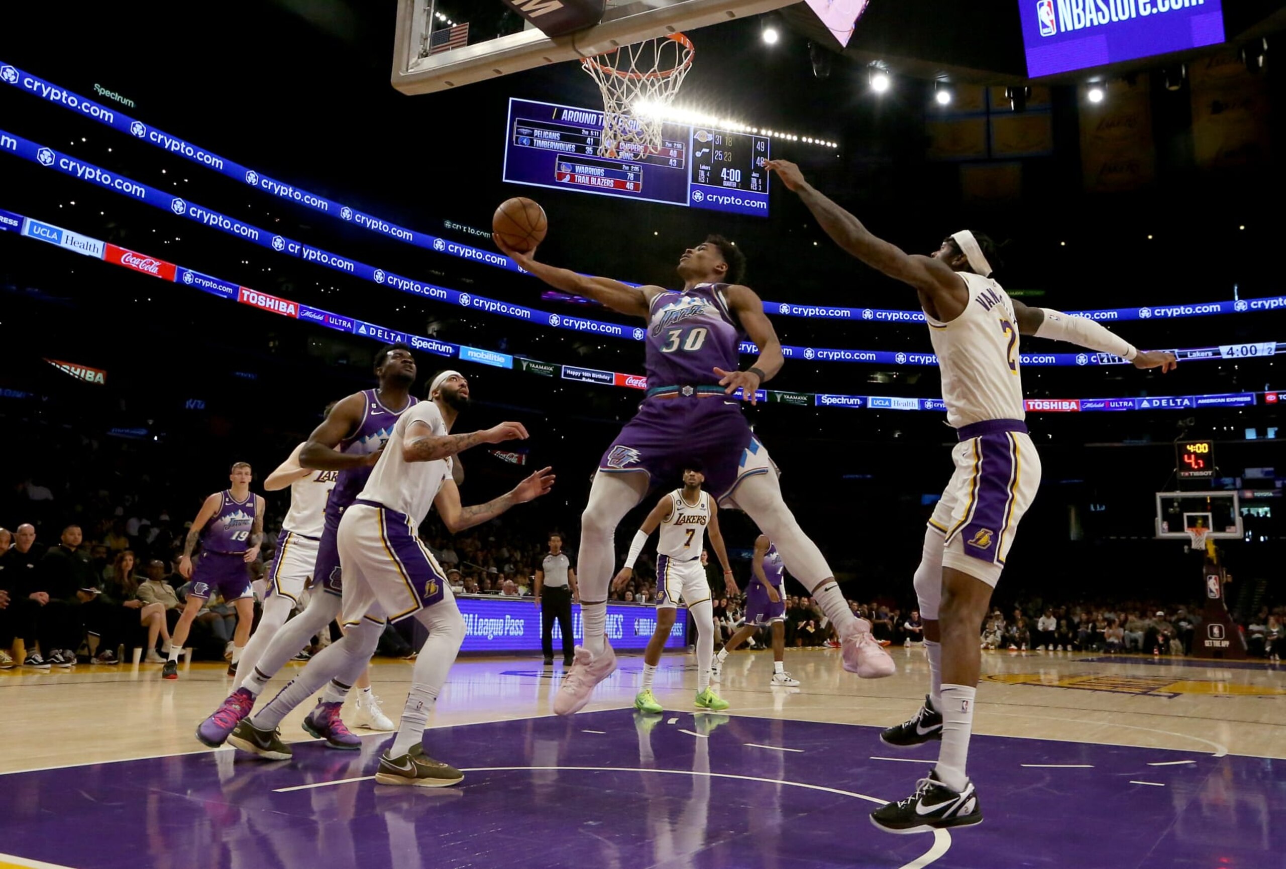 Los Angeles, CA - April 09: Jazz guard Ochai Agbaji gooes to the basket against theLakers in the second quarter at Crypto.com Arena in Los Angeles on Sunday, Apr. 9, 2023. (Luis Sinco / Los Angeles Times via Getty Images)