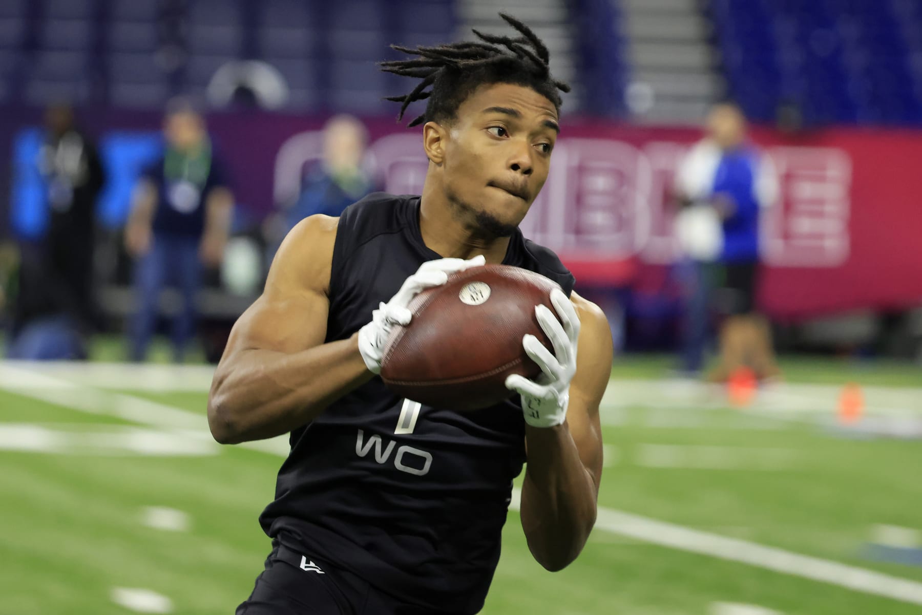 INDIANAPOLIS, INDIANA - MARCH 03: Calvin Austin III #WO01 of the Memphis runs a drill during the NFL Combine at Lucas Oil Stadium on March 03, 2022 in Indianapolis, Indiana. (Photo by Justin Casterline/Getty Images)