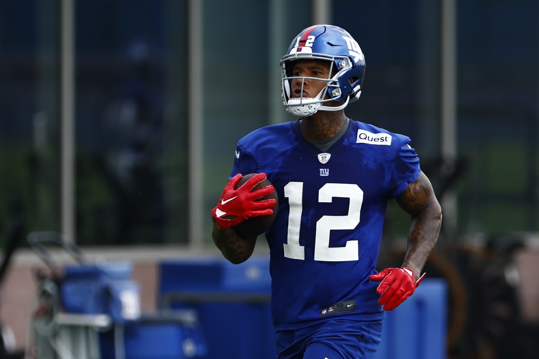 EAST RUTHERFORD, NEW JERSEY - JUNE 14: Tight end Darren Waller #12 of the New York Giants runs a drill during the teams mini camp at Quest Training Center on June 14, 2023 in East Rutherford, New Jersey. (Photo by Rich Schultz/Getty Images)