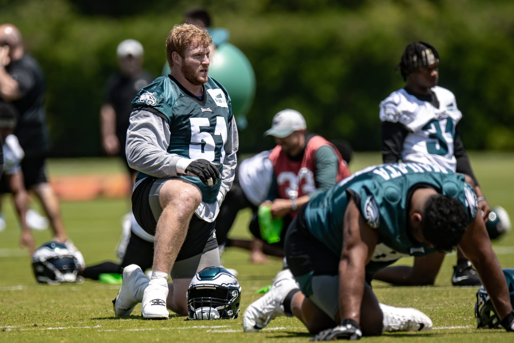 PHILADELPHIA, PA - JUNE 01: Philadelphia Eagles center Cam Jurgens (51) warms up during Philadelphia Eagles OTA's at Novacare Complex in Philadelphia, PA (Photo by John Jones/Icon Sportswire via Getty Images)