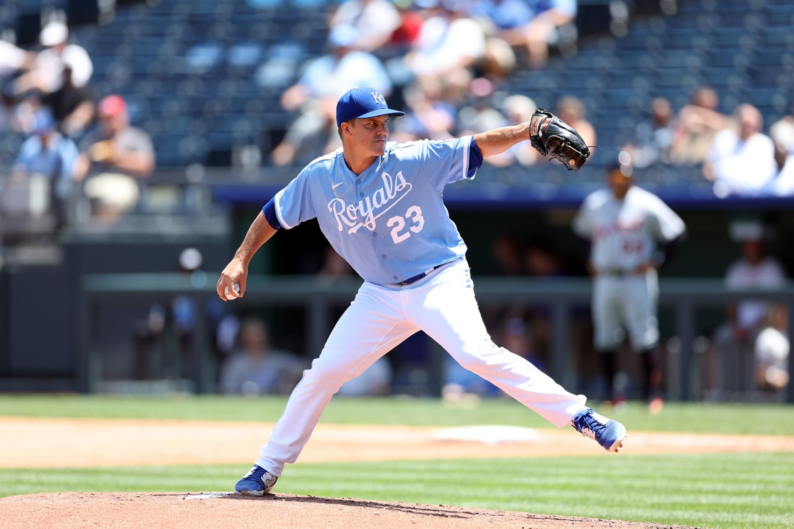 KANSAS CITY, MISSOURI - JULY 20:  Starting pitcher Zack Greinke #23 of the Kansas City Royals pitches during the 4th inning of the game against the Detroit Tigers at Kauffman Stadium on July 20, 2023 in Kansas City, Missouri. (Photo by Jamie Squire/Getty Images)