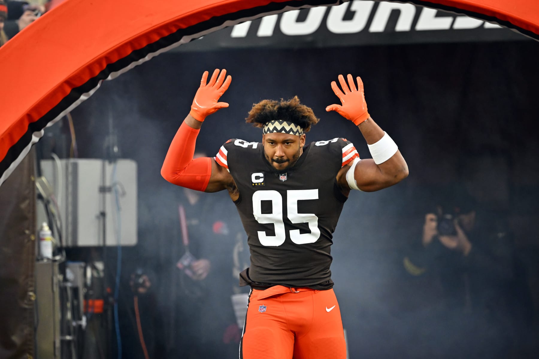 CLEVELAND, OHIO - DECEMBER 17: Defensive end Myles Garrett #95 of the Cleveland Browns celebrates during player introductions prior to the game against the Baltimore Ravens at FirstEnergy Stadium on December 17, 2022 in Cleveland, Ohio. The Browns defeated the Ravens 13-3. (Photo by Jason Miller/Getty Images)