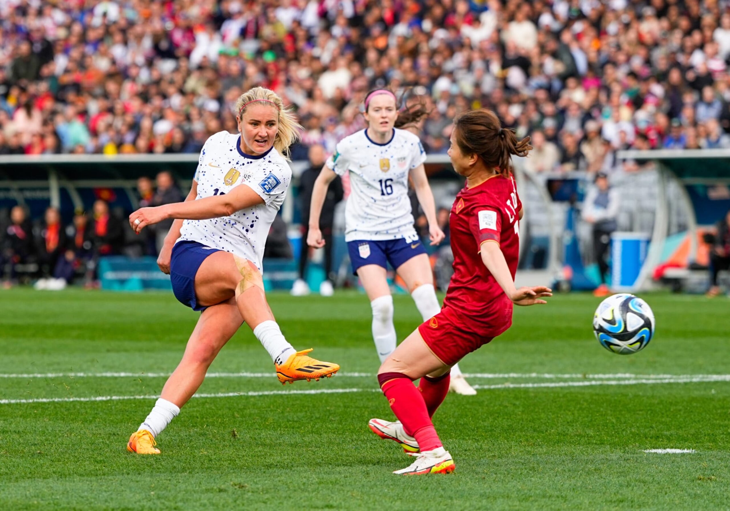 AUCKLAND, NEW ZEELAND - JULY 22: Lindsey Horan of USA scores the teams third goal during the FIFA Women's World Cup Australia & New Zealand 2023 Group E match between USA and Vietnam at Eden Park on July 22, 2023 in Auckland, New Zealand. (Photo by Ulrik Pedersen/DeFodi Images via Getty Images)