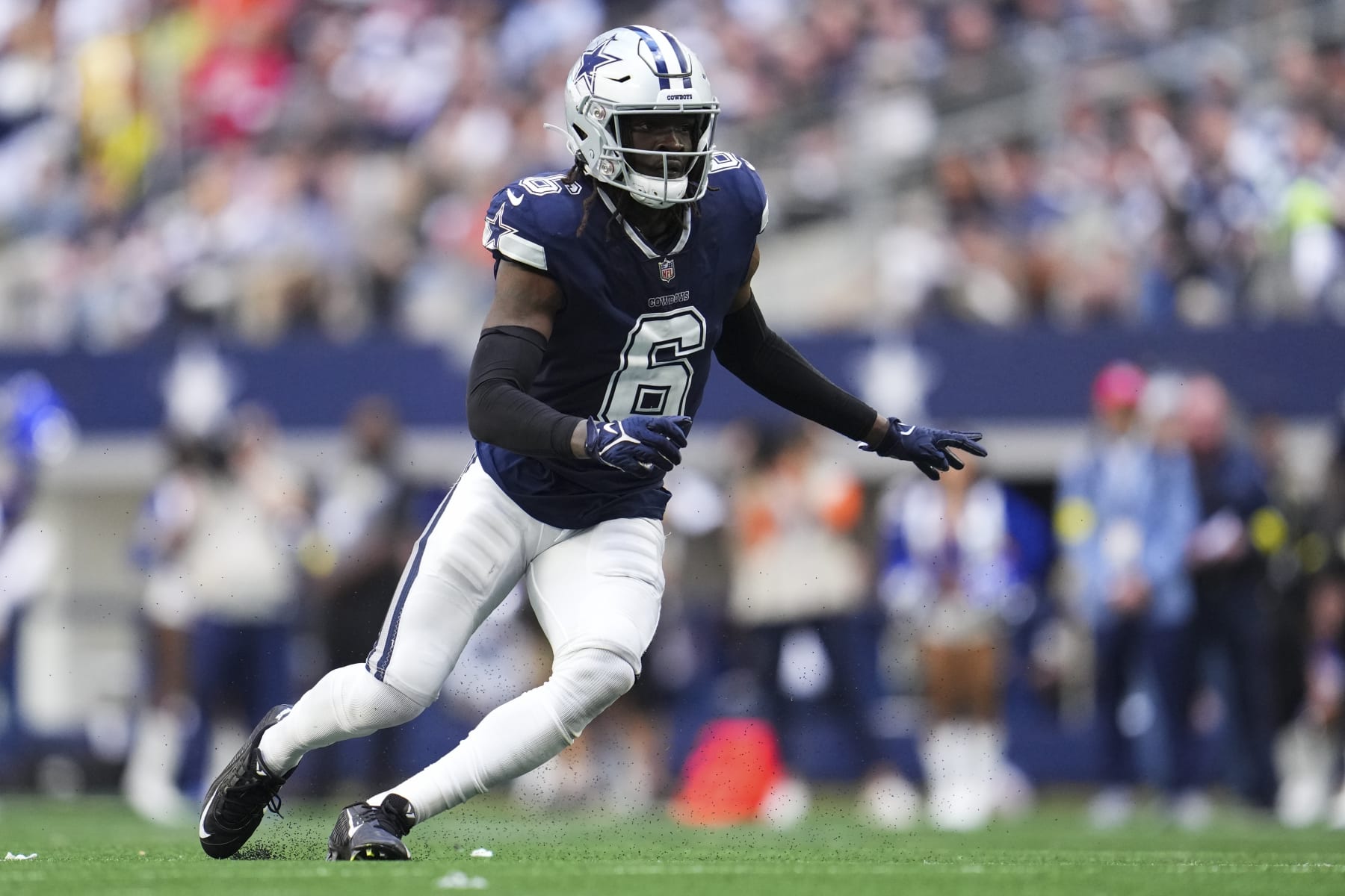 ARLINGTON, TX - OCTOBER 30: Donovan Wilson #6 of the Dallas Cowboys defends against the Chicago Bears at AT&T Stadium on October 30, 2022 in Arlington, Texas. (Photo by Cooper Neill/Getty Images)