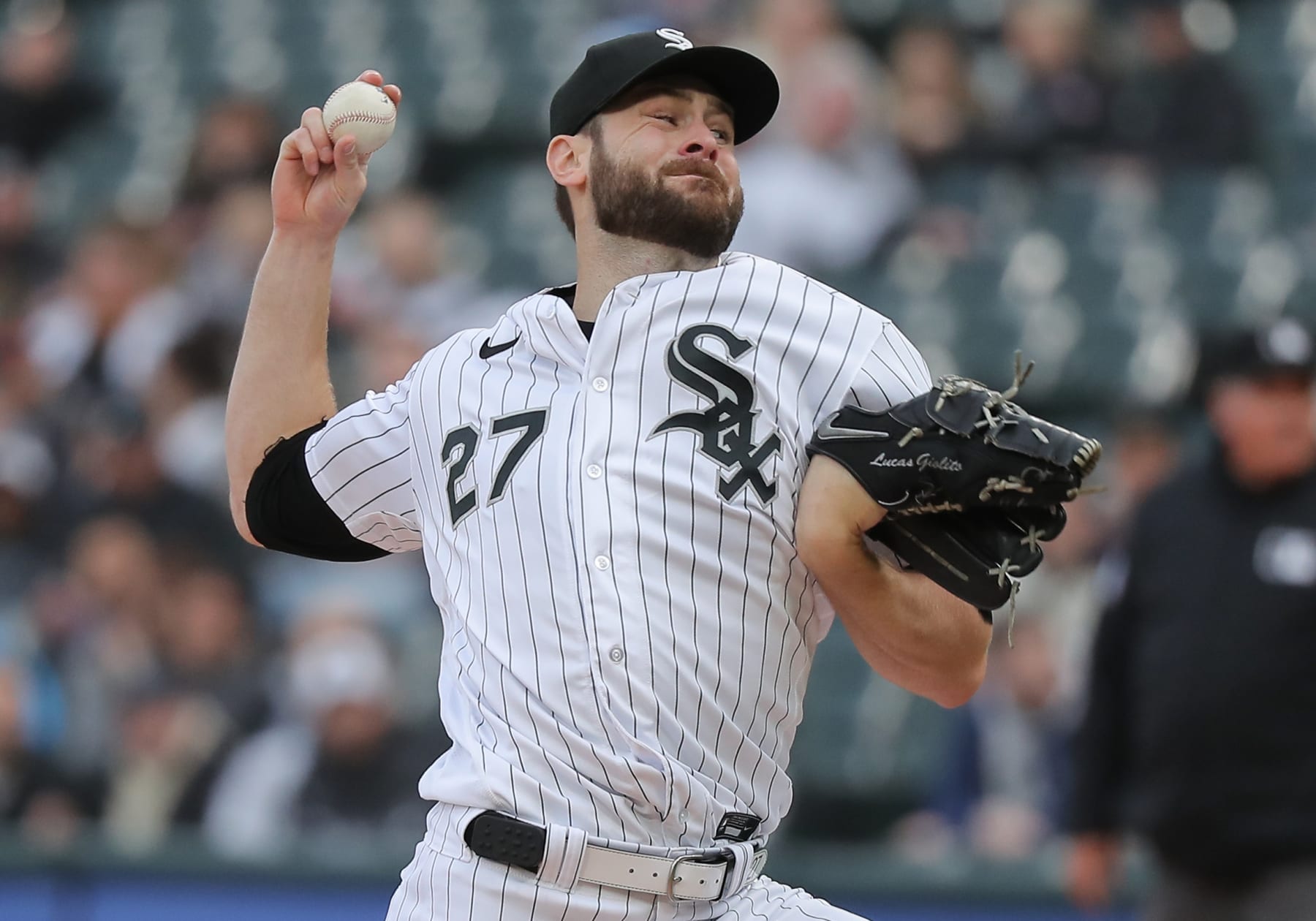CHICAGO, IL - APRIL 28: Chicago White Sox Pitcher Lucas Giolito (27) delivers a pitch during a Major League Baseball game between the Tampa Bay Rays and the Chicago White Sox on April 28, 2023 at Guaranteed Rate Field in Chicago, IL. (Photo by Melissa Tamez/Icon Sportswire via Getty Images)