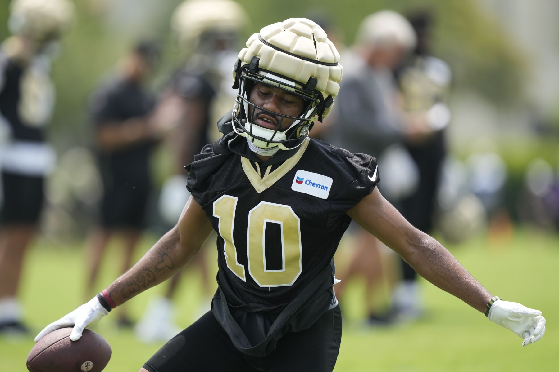 New Orleans Saints wide receiver Tre'Quan Smith (10) runs through drills at the team's NFL football minicamp in Metairie, La., Thursday, June 15, 2023. (AP Photo/Gerald Herbert)