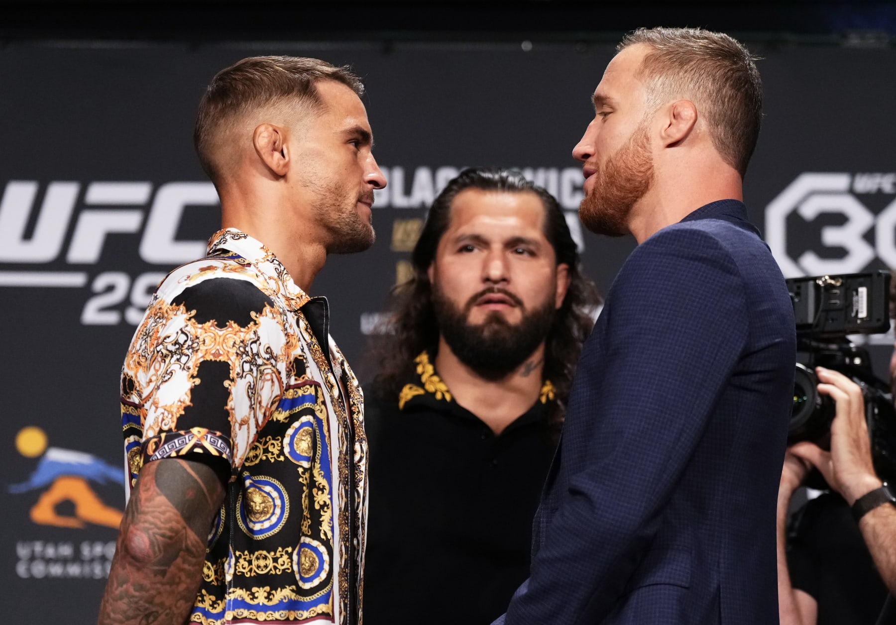 SALT LAKE CITY, UTAH - JULY 27: (L-R) Opponents Dustin Poirier and Justin Gaethje face off during the UFC 291 press conference at Salt Palace Convention Center on July 27, 2023 in Salt Lake City, Utah. (Photo by Jeff Bottari/Zuffa LLC via Getty Images)
