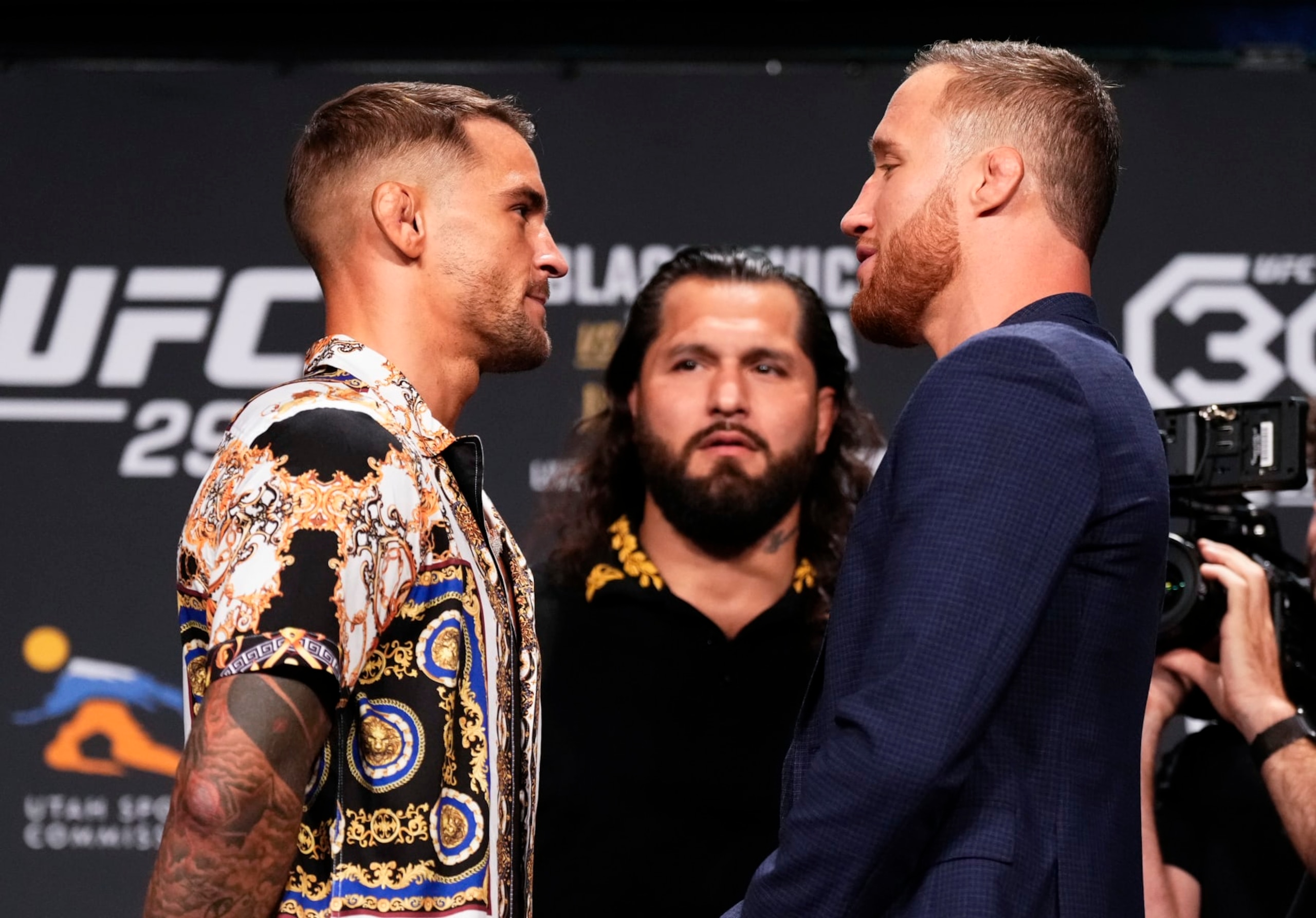 SALT LAKE CITY, UTAH - JULY 27: (L-R) Opponents Dustin Poirier and Justin Gaethje face off during the UFC 291 press conference at Salt Palace Convention Center on July 27, 2023 in Salt Lake City, Utah. (Photo by Jeff Bottari/Zuffa LLC via Getty Images)