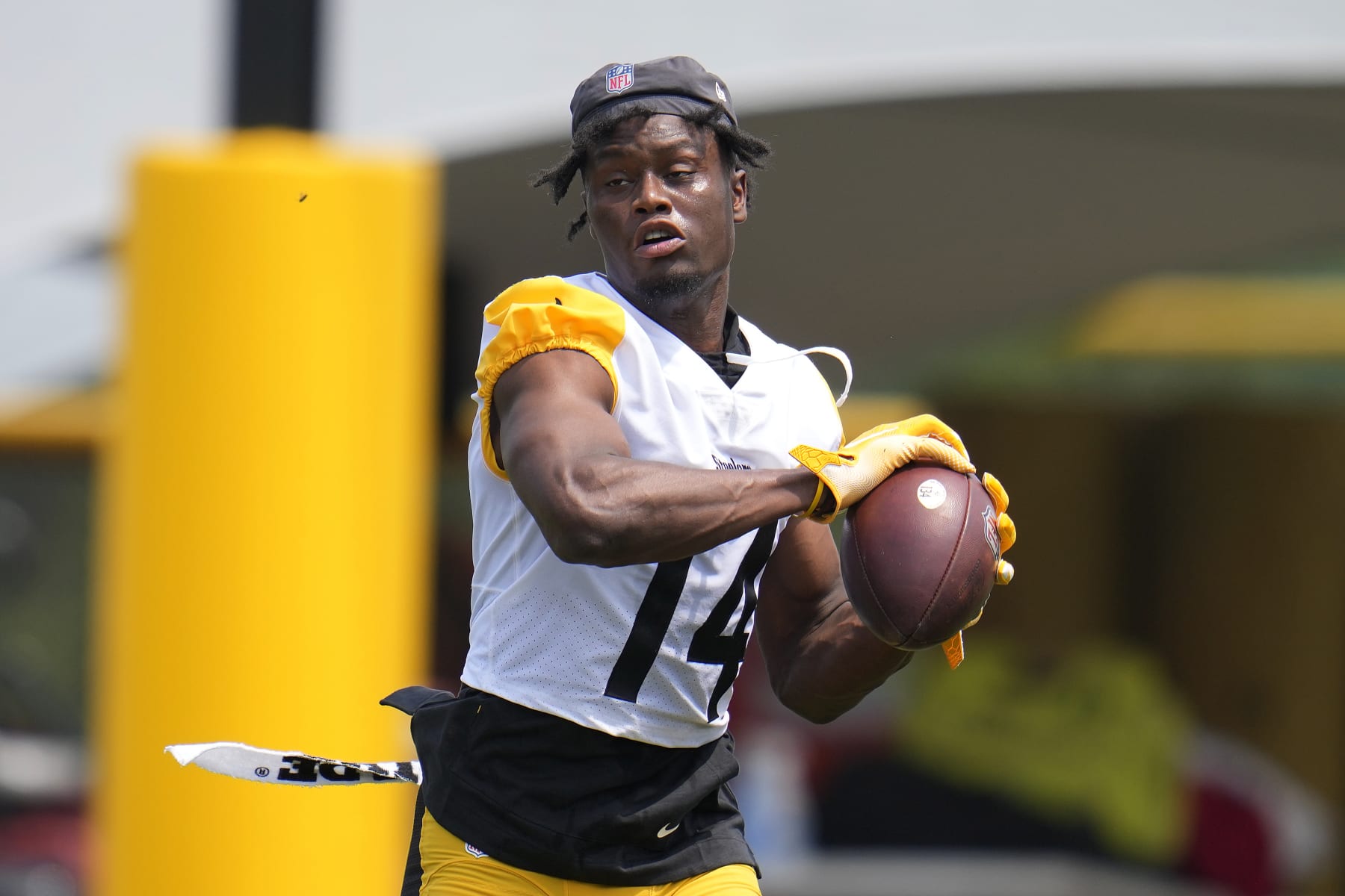 Pittsburgh Steelers wide receiver George Pickens participates in the NFL football team's training camp workout in Latrobe, Pa., Thursday, July 27, 2023. (AP Photo/Gene J. Puskar)
