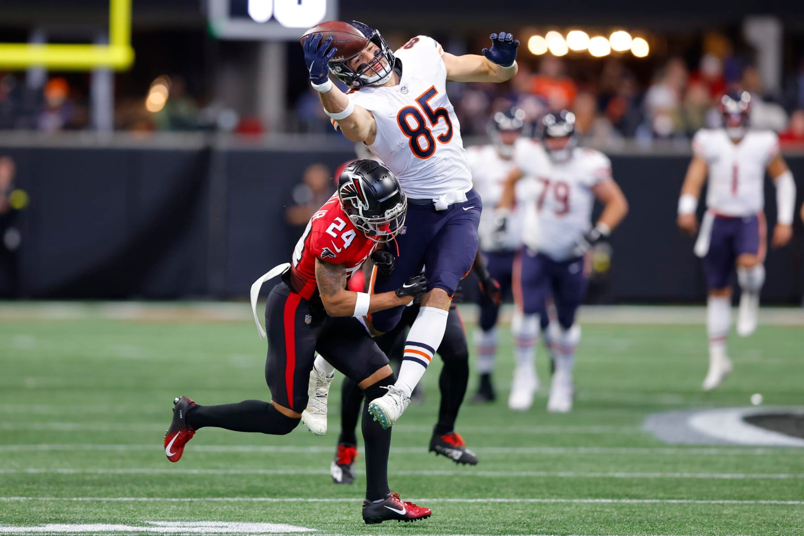 ATLANTA, GA - NOVEMBER 20: Cole Kmet #85 of the Chicago Bears makes a one handed catch against A.J. Terrell #24 of the Atlanta Falcons during the first half at Mercedes-Benz Stadium on November 20, 2022 in Atlanta, Georgia. (Photo by Todd Kirkland/Getty Images) ATLANTA, GA - NOVEMBER 20: Cole Kmet #85 of the Chicago Bears makes a one handed catch against A.J. Terrell #24 of the Atlanta Falcons during the first half at Mercedes-Benz Stadium on November 20, 2022 in Atlanta, Georgia. (Photo by Todd Kirkland/Getty Images)
