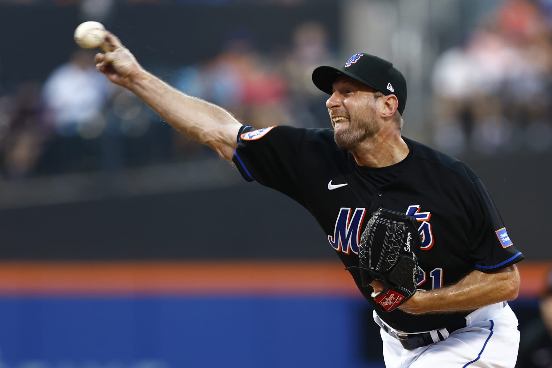 NEW YORK, NEW YORK - JULY 28: Max Scherzer #21 of the New York Mets delivers a pitch against the Washington Nationals during the second inning of a game at Citi Field on July 28, 2023 in New York City. (Photo by Rich Schultz/Getty Images)