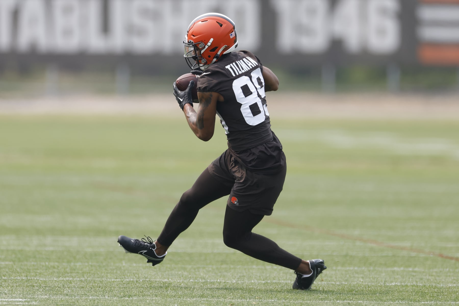 Cleveland Browns wide reciever Cedric Tillman takes part in drills at the NFL football team's practice facility Tuesday, June 6, 2023, in Berea, Ohio. (AP Photo/Ron Schwane)