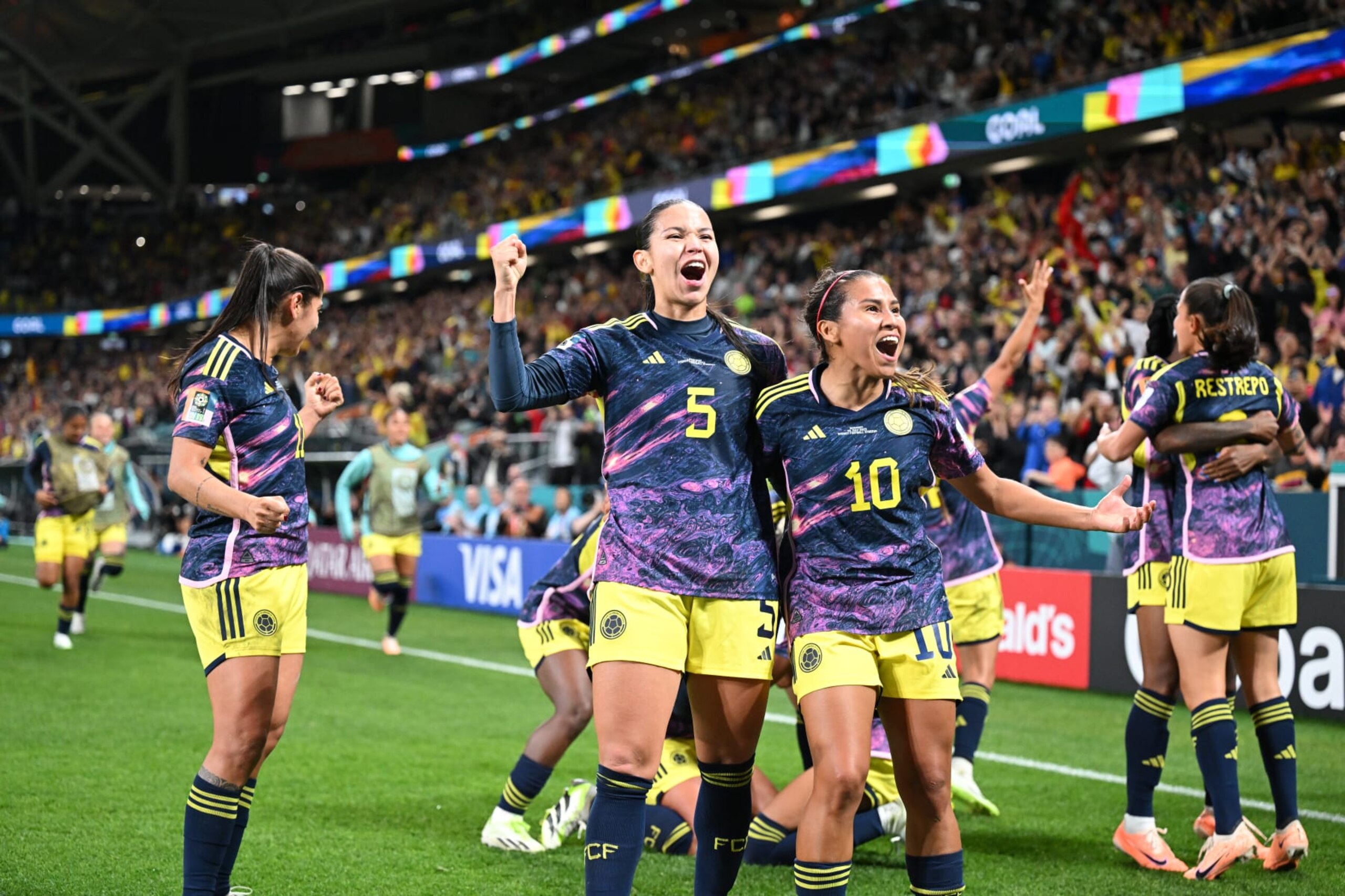 SYDNEY, AUSTRALIA - JULY 30: Manuela Vanegas of Colombia celebrates with teammates after scoring her teams second goal during the FIFA Women's World Cup Australia & New Zealand 2023 Group H match between Germany and Colombia at Sydney Football Stadium on July 30, 2023 in Sydney, Australia. (Photo by Amy Halpin /DeFodi Images via Getty Images)