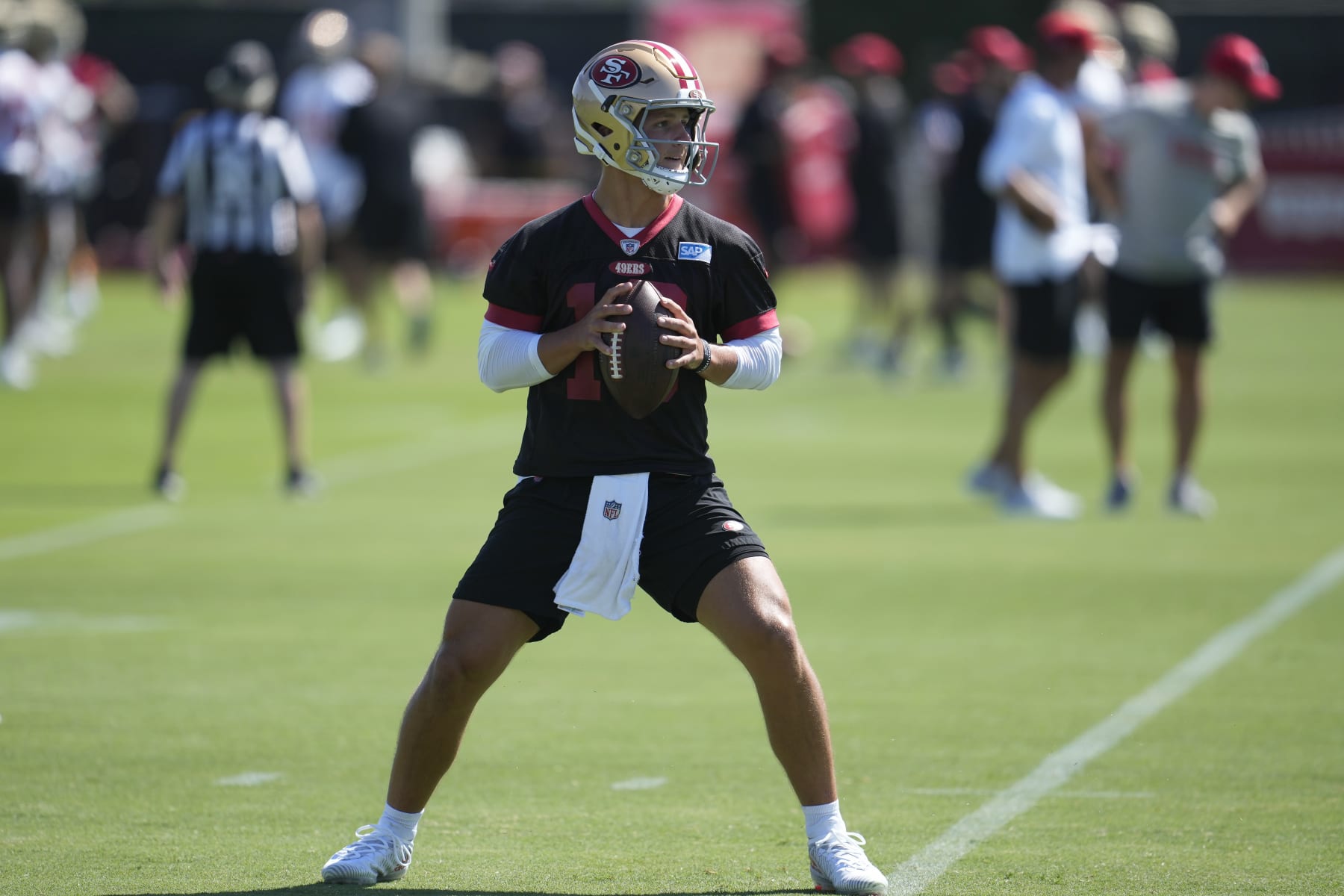 San Francisco 49ers quarterback Brock Purdy passes during the NFL team's football training camp in Santa Clara, Calif., Thursday, July 27, 2023. (AP Photo/Jeff Chiu)
