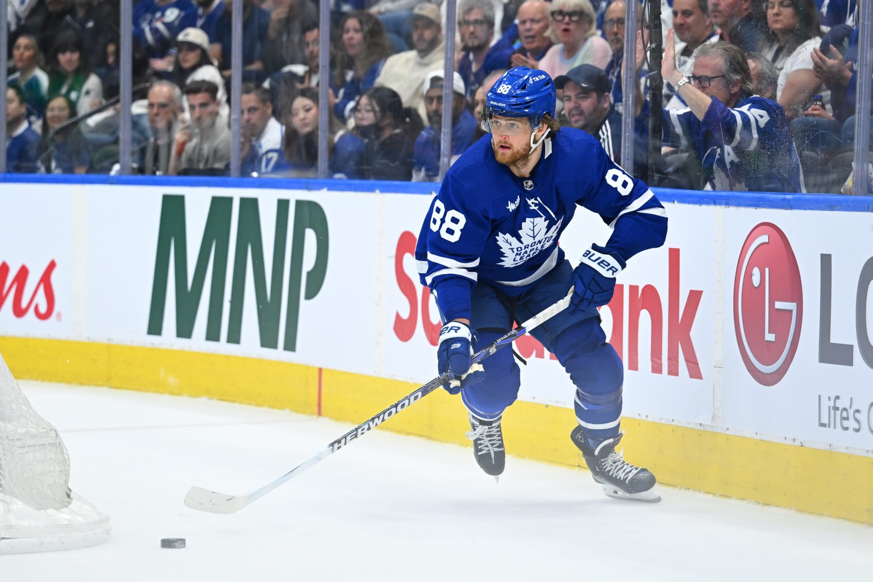TORONTO, ON - MAY 12: Toronto Maple Leafs right wing William Nylander (88) collects the puck from behind the Toronto Maple Leafs goal during the second period of game 5 in the Eastern Conference Second Round between the Florida Panthers and the Toronto Maple Leafs on May 12, 2023, at Scotiabank Arena in Toronto, ON, Canada. (Photo by Gavin Napier/Icon Sportswire via Getty Images)