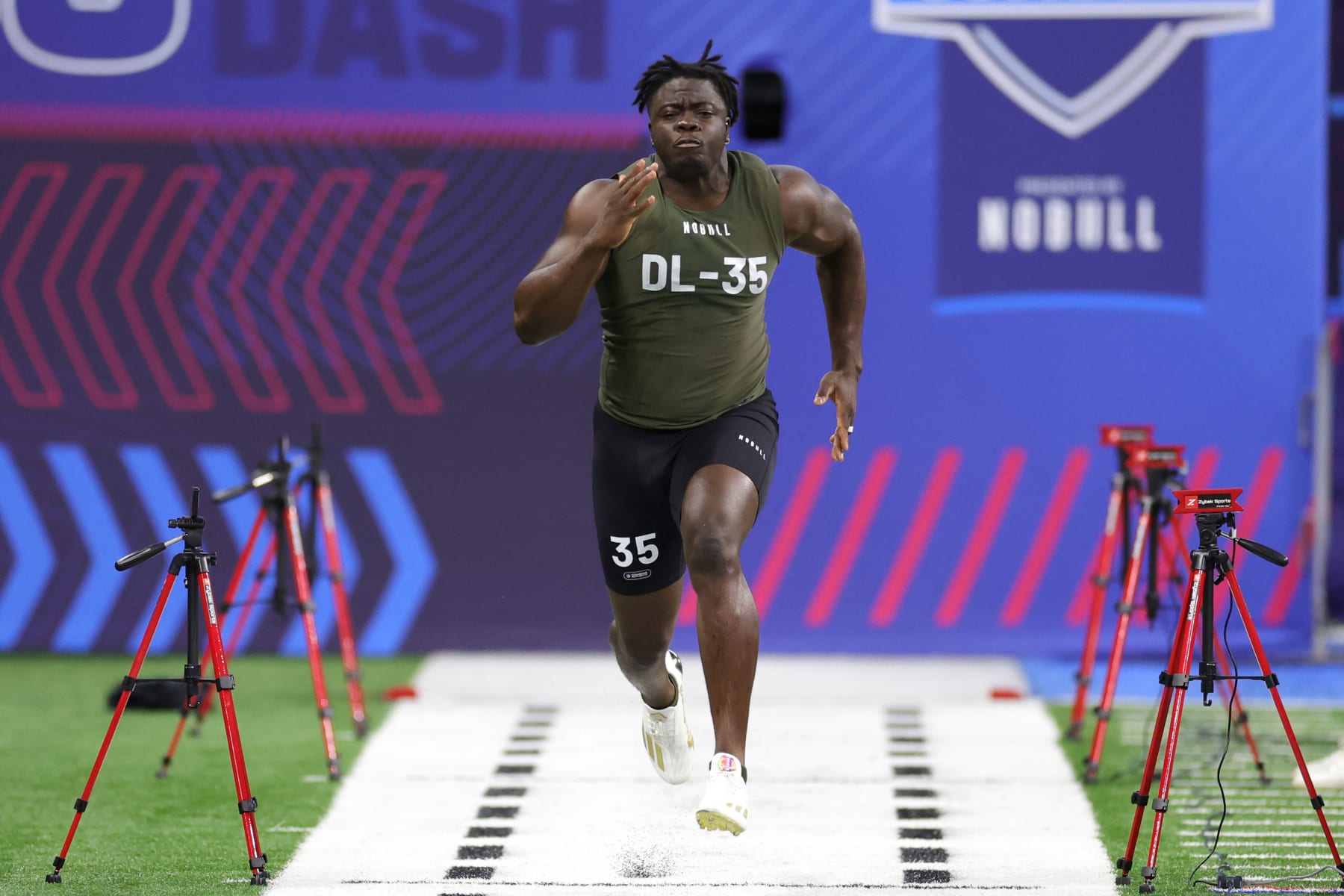 INDIANAPOLIS, INDIANA - MARCH 02: Defensive lineman Thomas Incoom of Central Michigan participates in the 40-yard dash during the NFL Combine at Lucas Oil Stadium on March 02, 2023 in Indianapolis, Indiana. (Photo by Stacy Revere/Getty Images)
