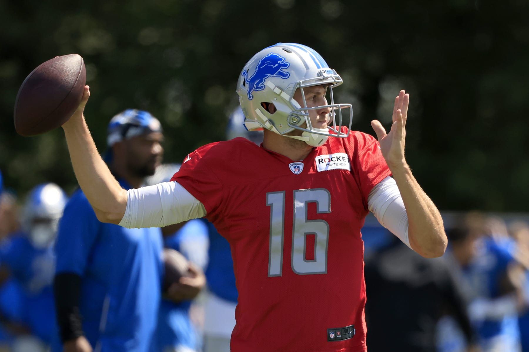 WESTFIELD, INDIANA - AUGUST 18: Jared Goff #16 of the Detroit Lions throws a pass during the joint practice with the Indianapolis Colts at Grand Park on August 18, 2022 in Westfield, Indiana. (Photo by Justin Casterline/Getty Images)
