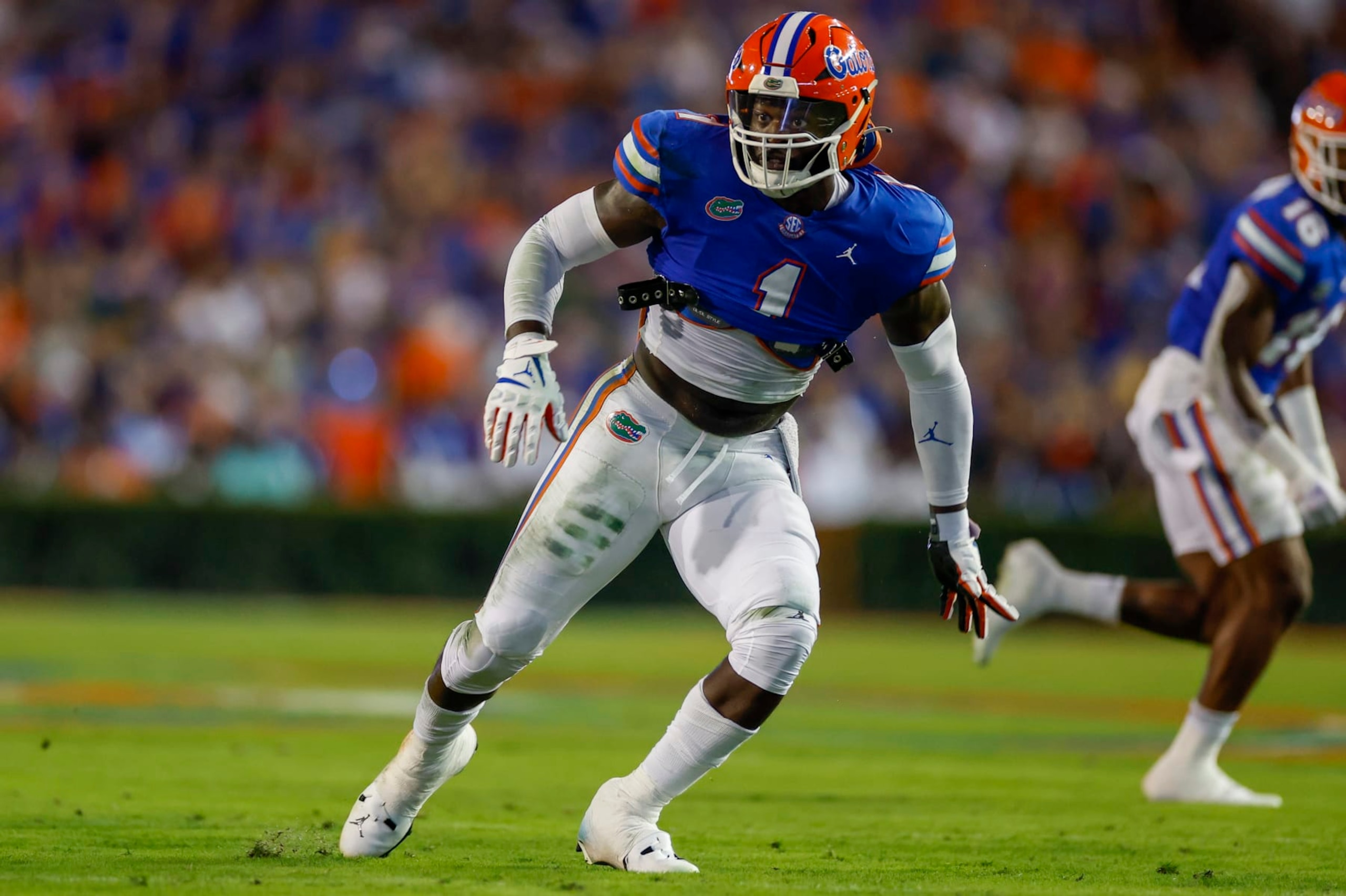 GAINESVILLE, FL - SEPTEMBER 17: Florida Gators linebacker Brenton Cox Jr. (1) during the game between the South Florida Bulls and the Florida Gators on September, 17 2022 at Ben Hill Griffin Stadium at Florida Field in Gainesville, Fl. (Photo by David Rosenblum/Icon Sportswire via Getty Images) GAINESVILLE, FL - SEPTEMBER 17: Florida Gators linebacker Brenton Cox Jr. (1) during the game between the South Florida Bulls and the Florida Gators on September, 17 2022 at Ben Hill Griffin Stadium at Florida Field in Gainesville, Fl. (Photo by David Rosenblum/Icon Sportswire via Getty Images)